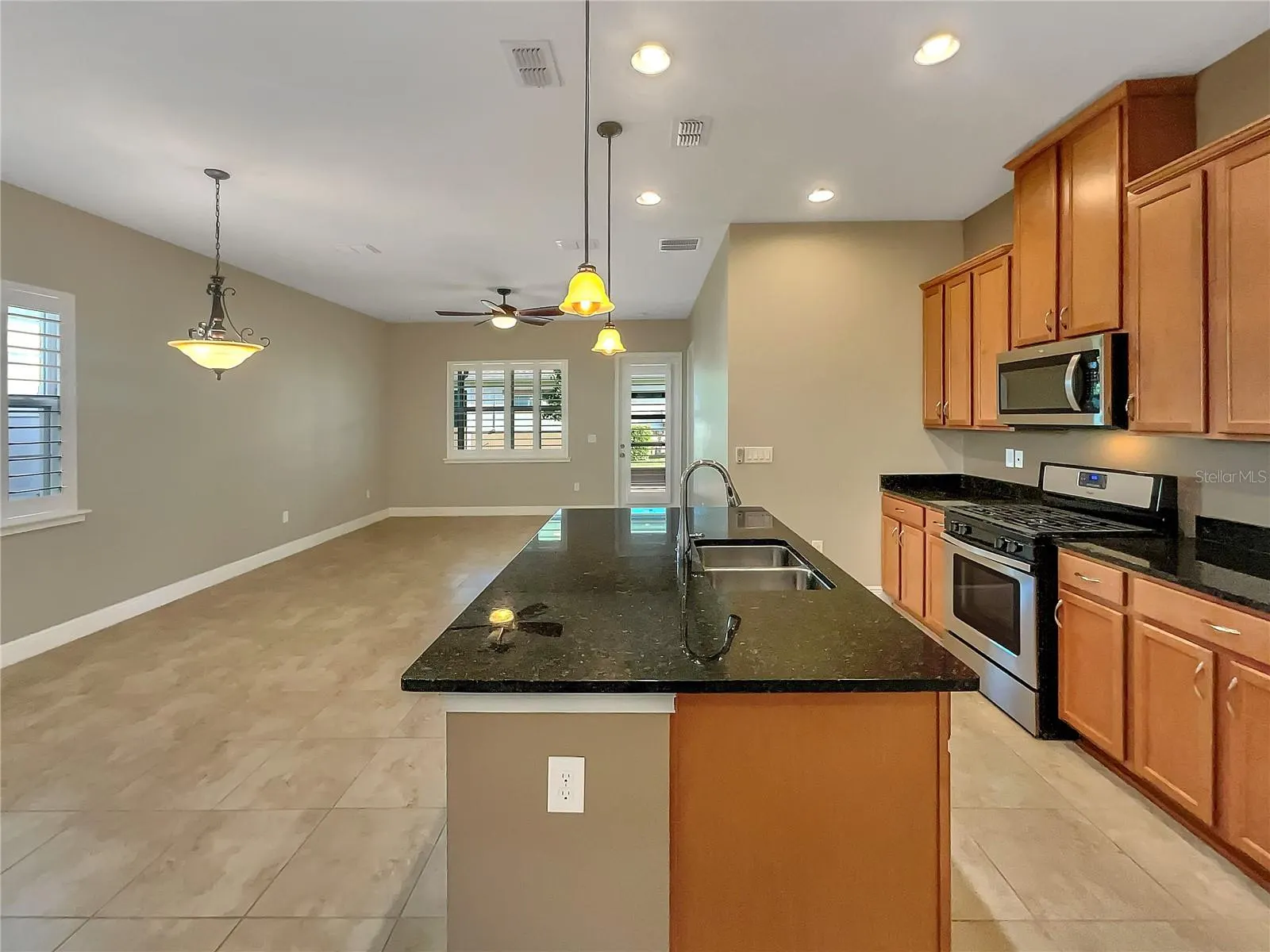 2426 YELLOW BRICK RD