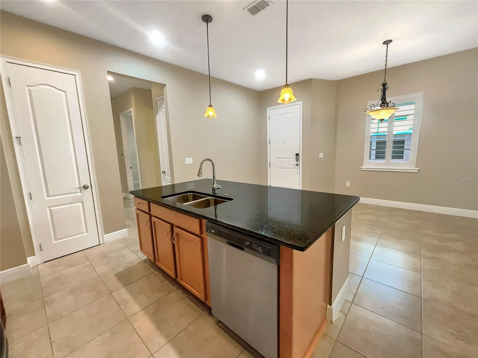 2426 YELLOW BRICK RD