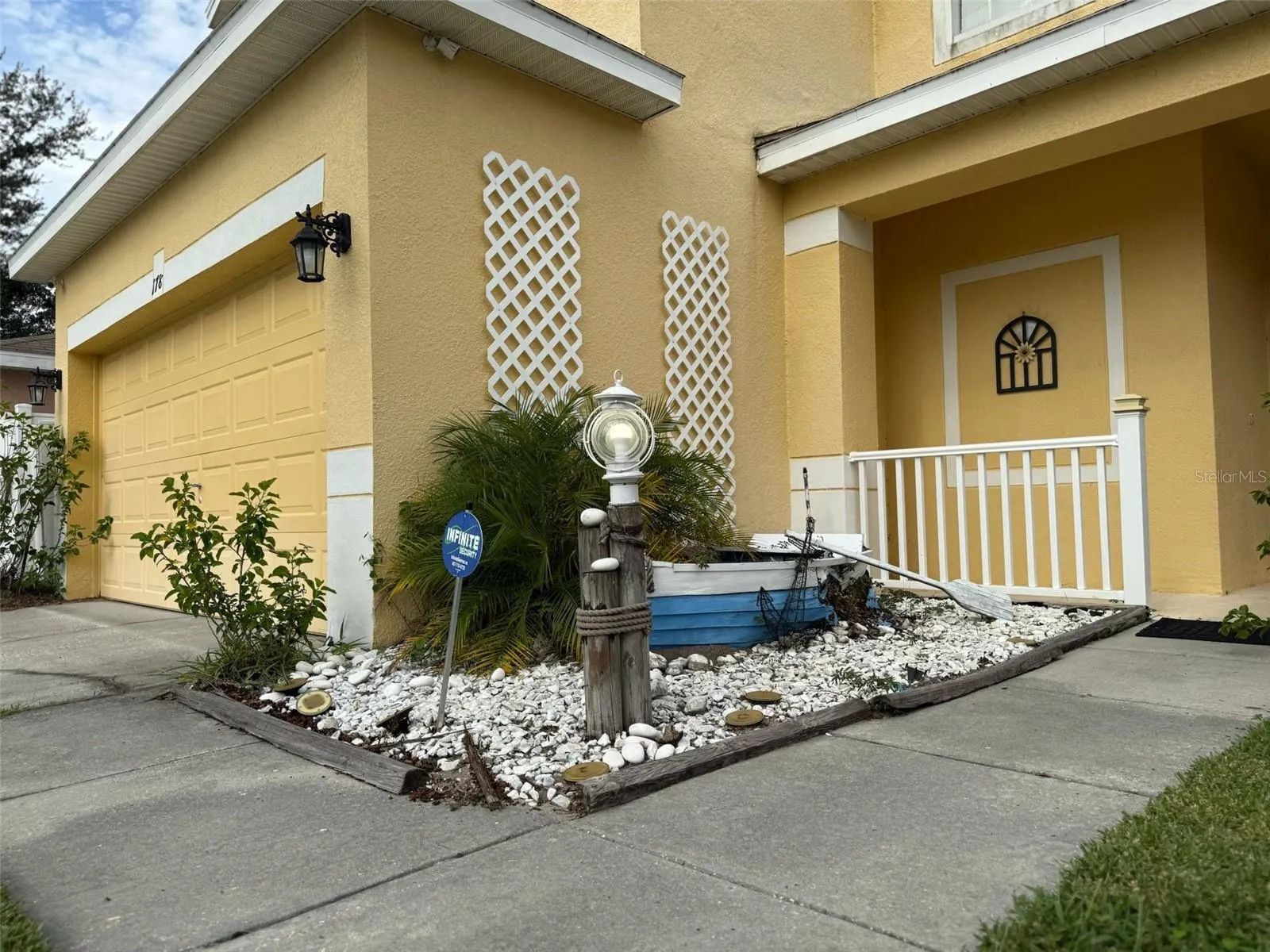178 HAMMOCK CT