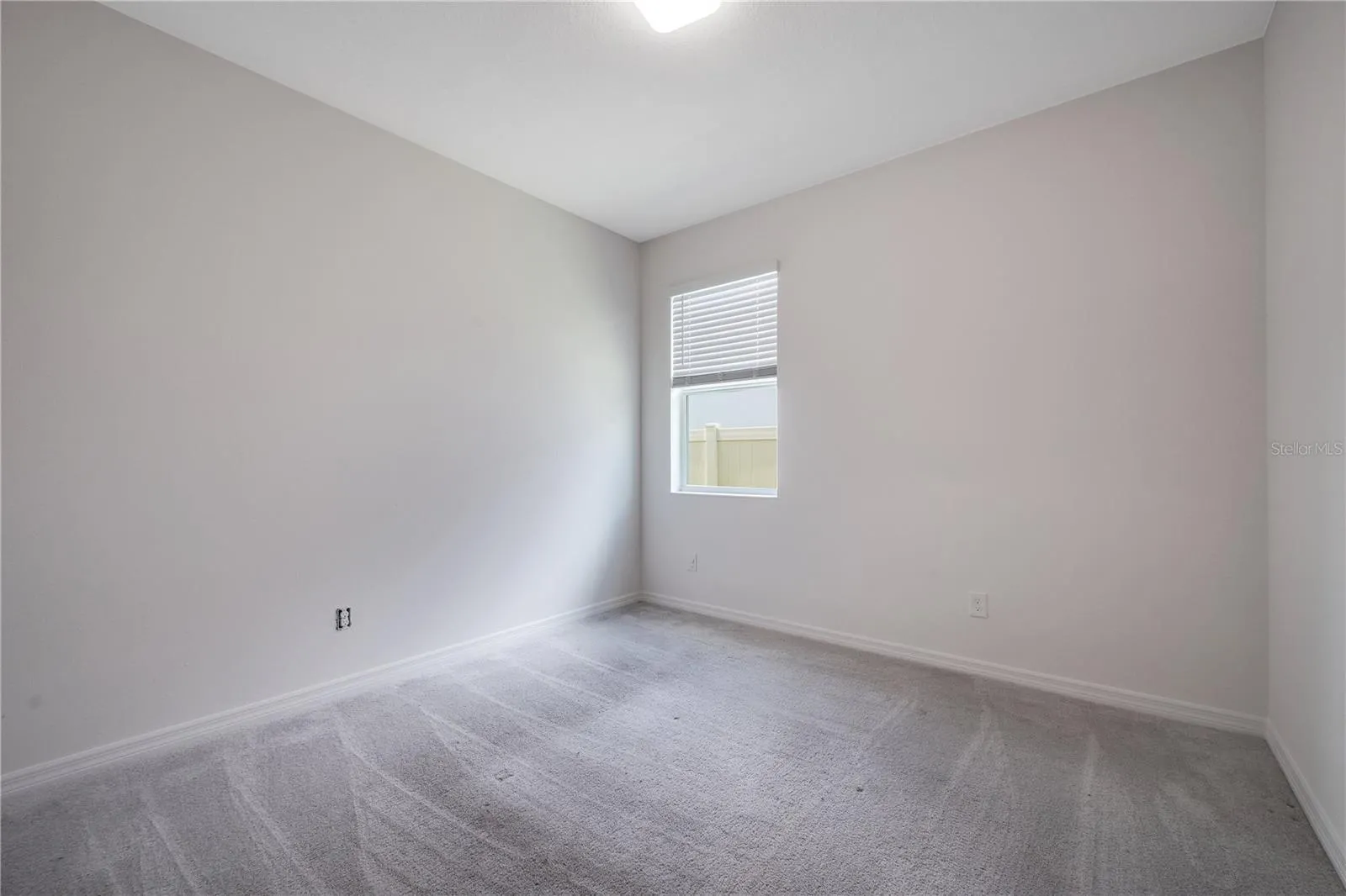 606 FAIRVIEW AVE