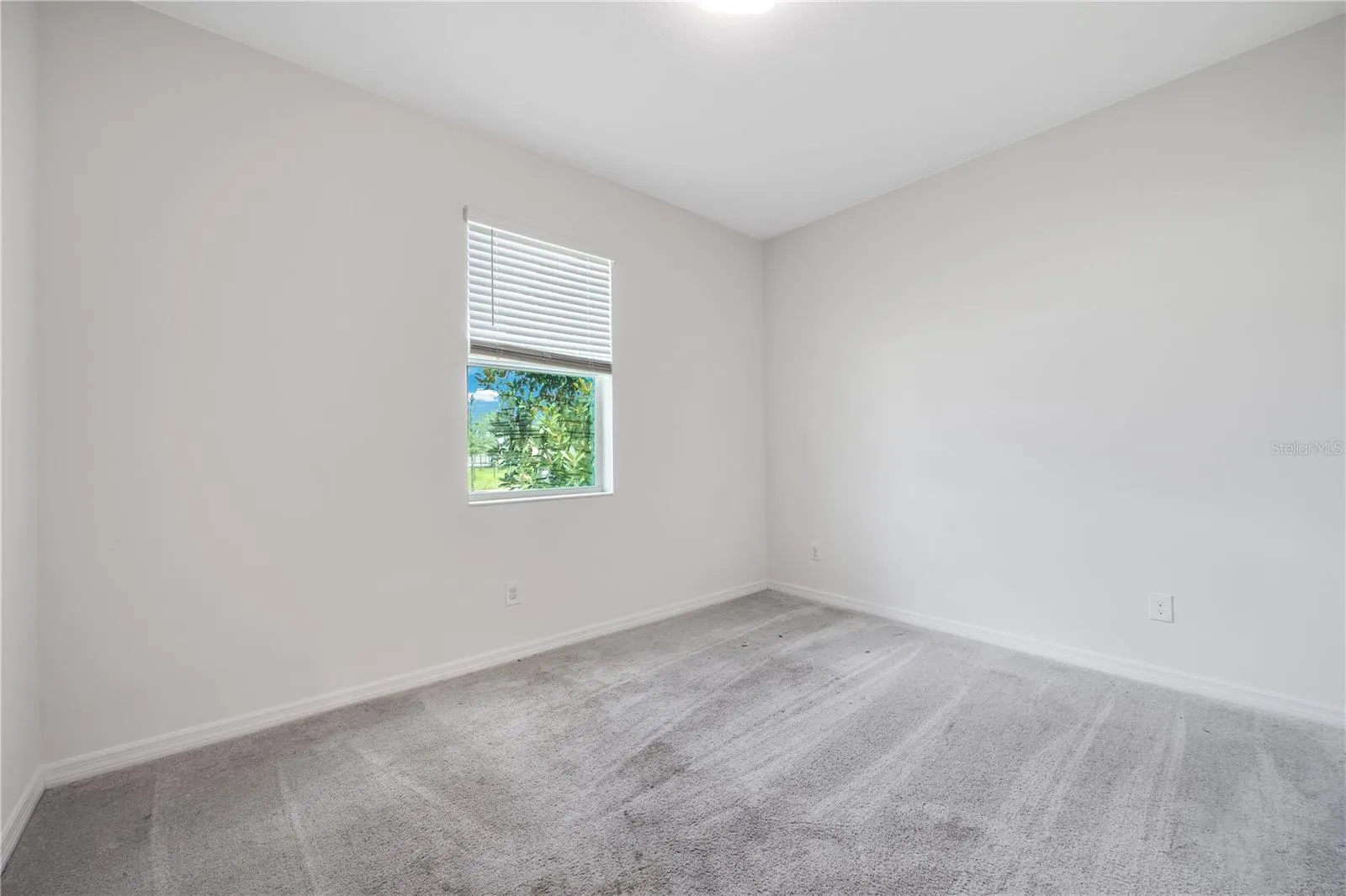 606 FAIRVIEW AVE