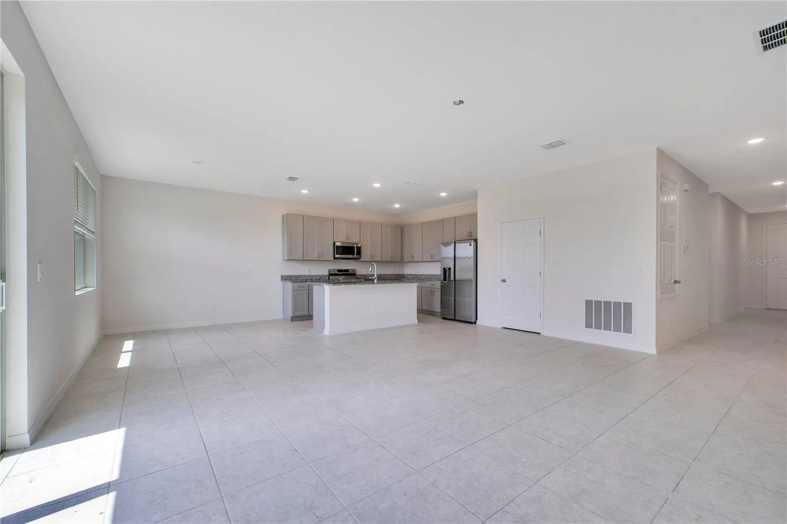 606 FAIRVIEW AVE