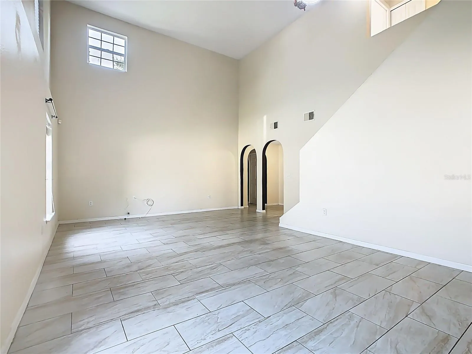 3952 WARBLER DR