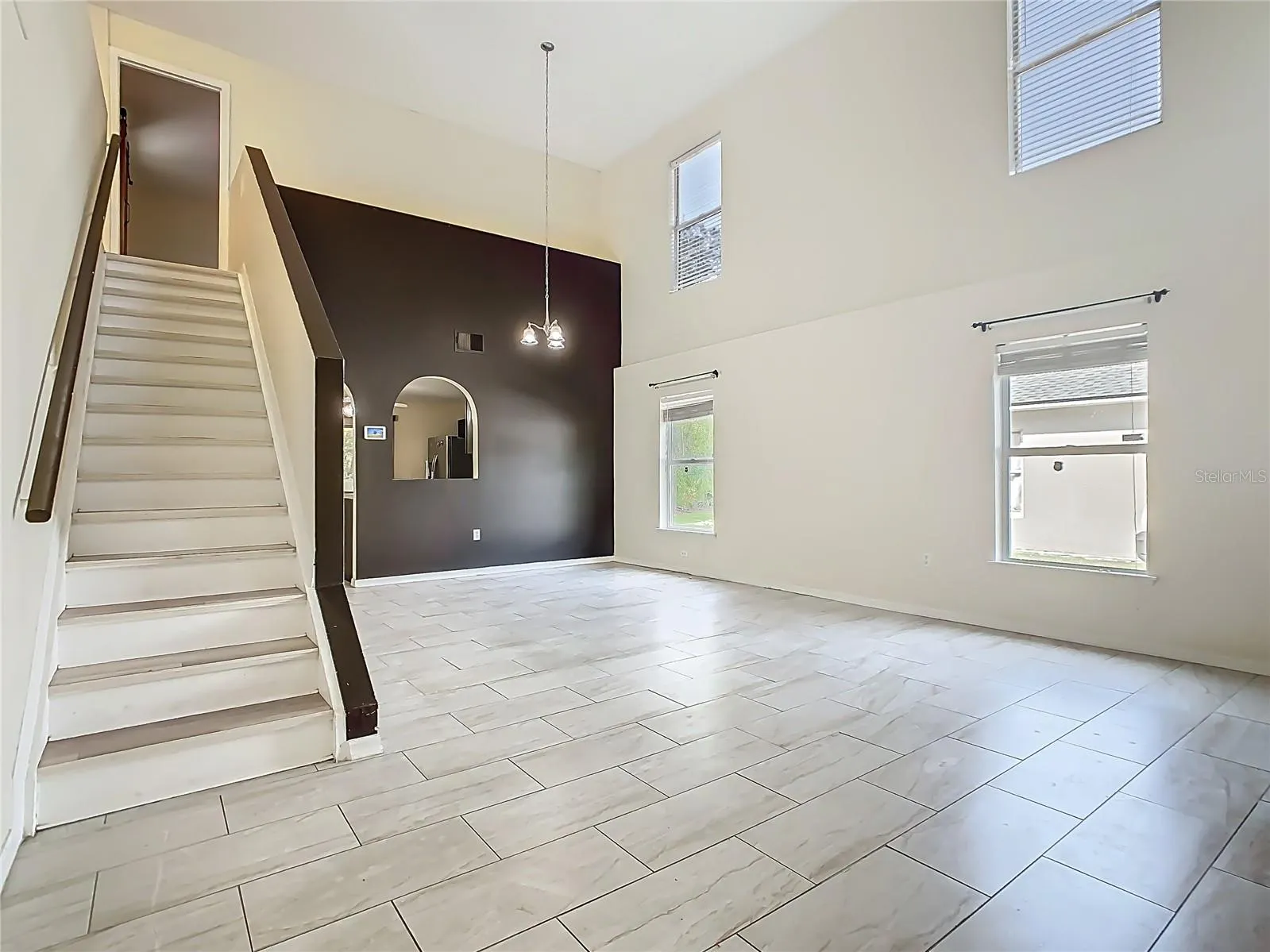3952 WARBLER DR