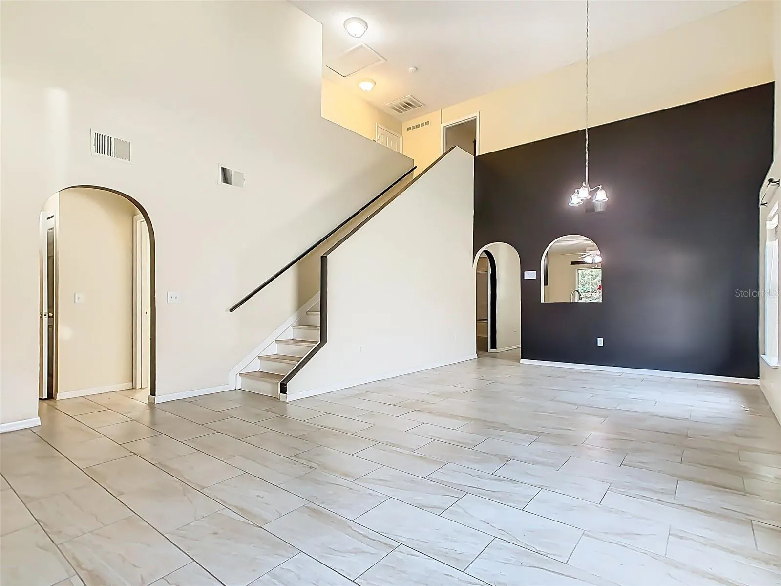 3952 WARBLER DR
