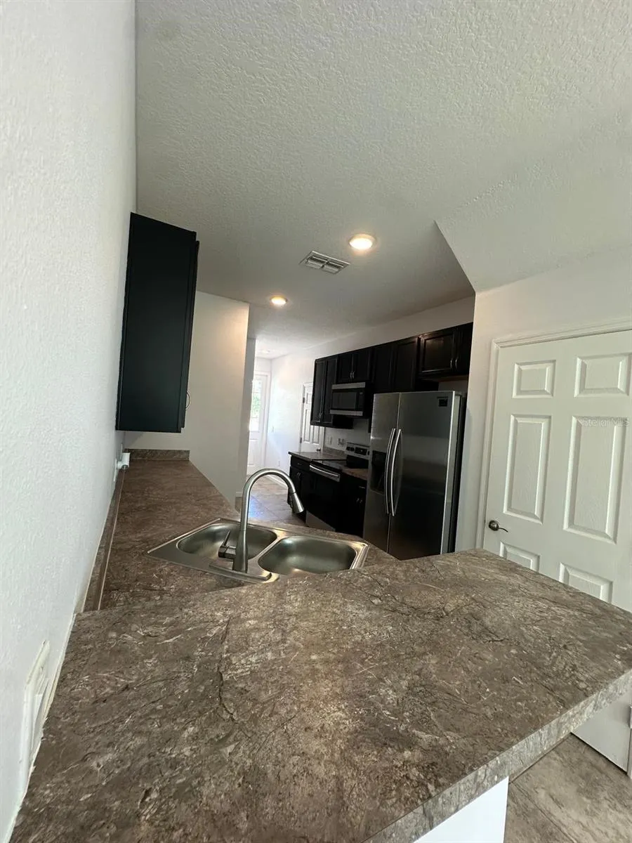112 HOLLY VILLAGE DR