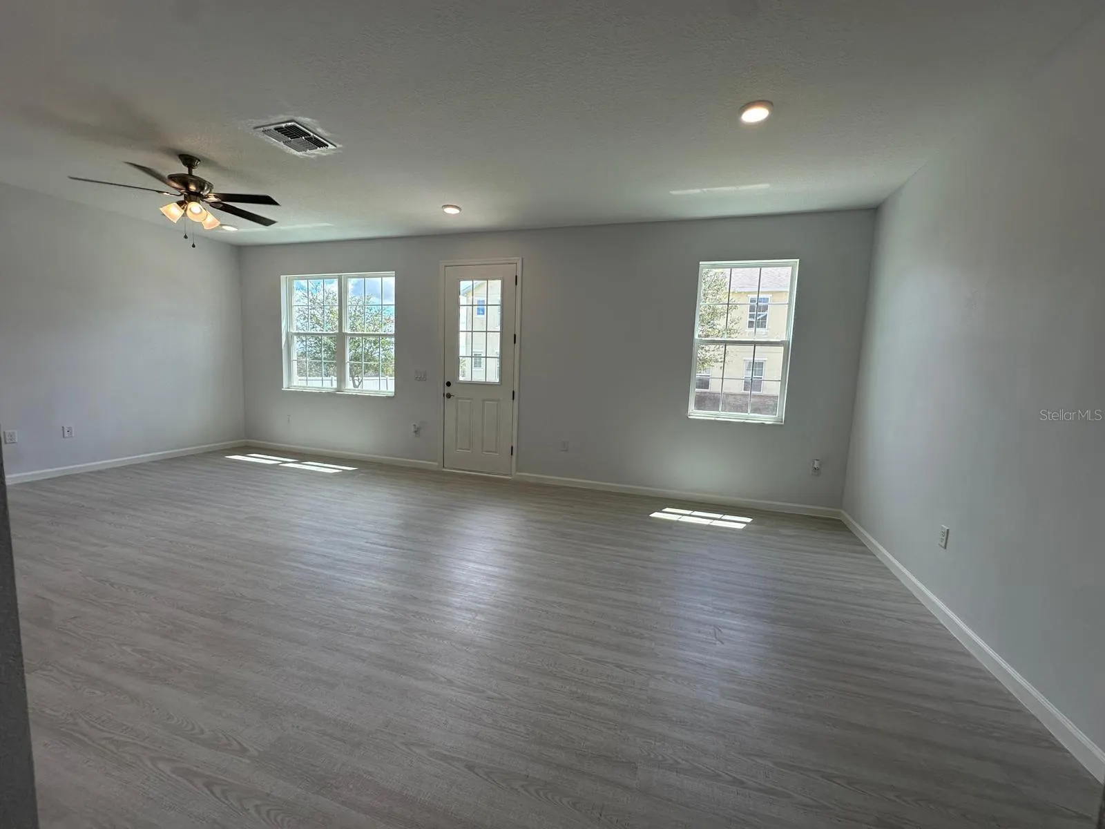112 HOLLY VILLAGE DR