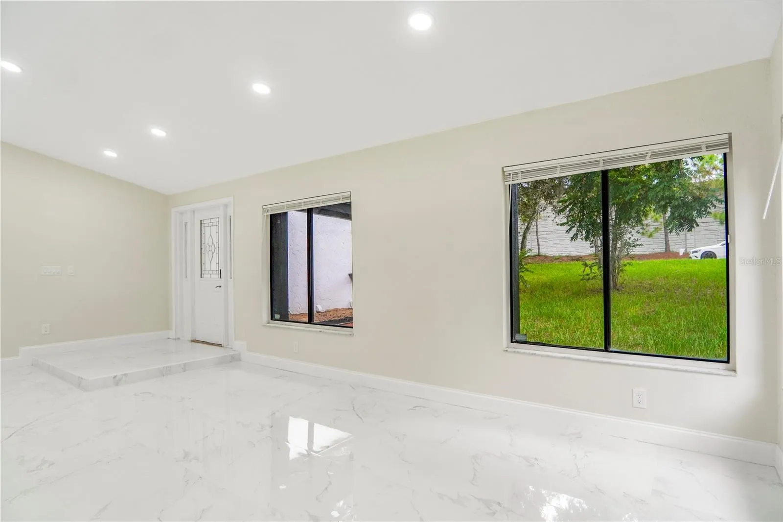 495 HOWARD AVE
