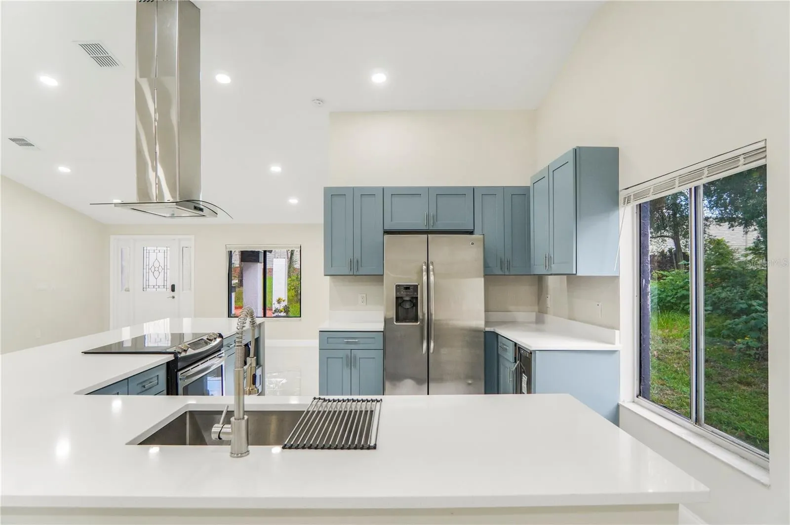 495 HOWARD AVE