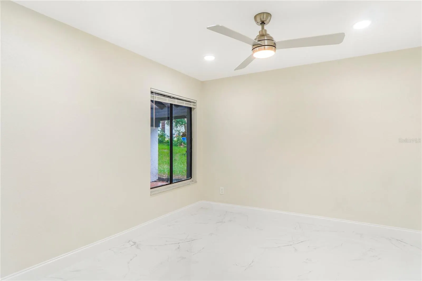 495 HOWARD AVE