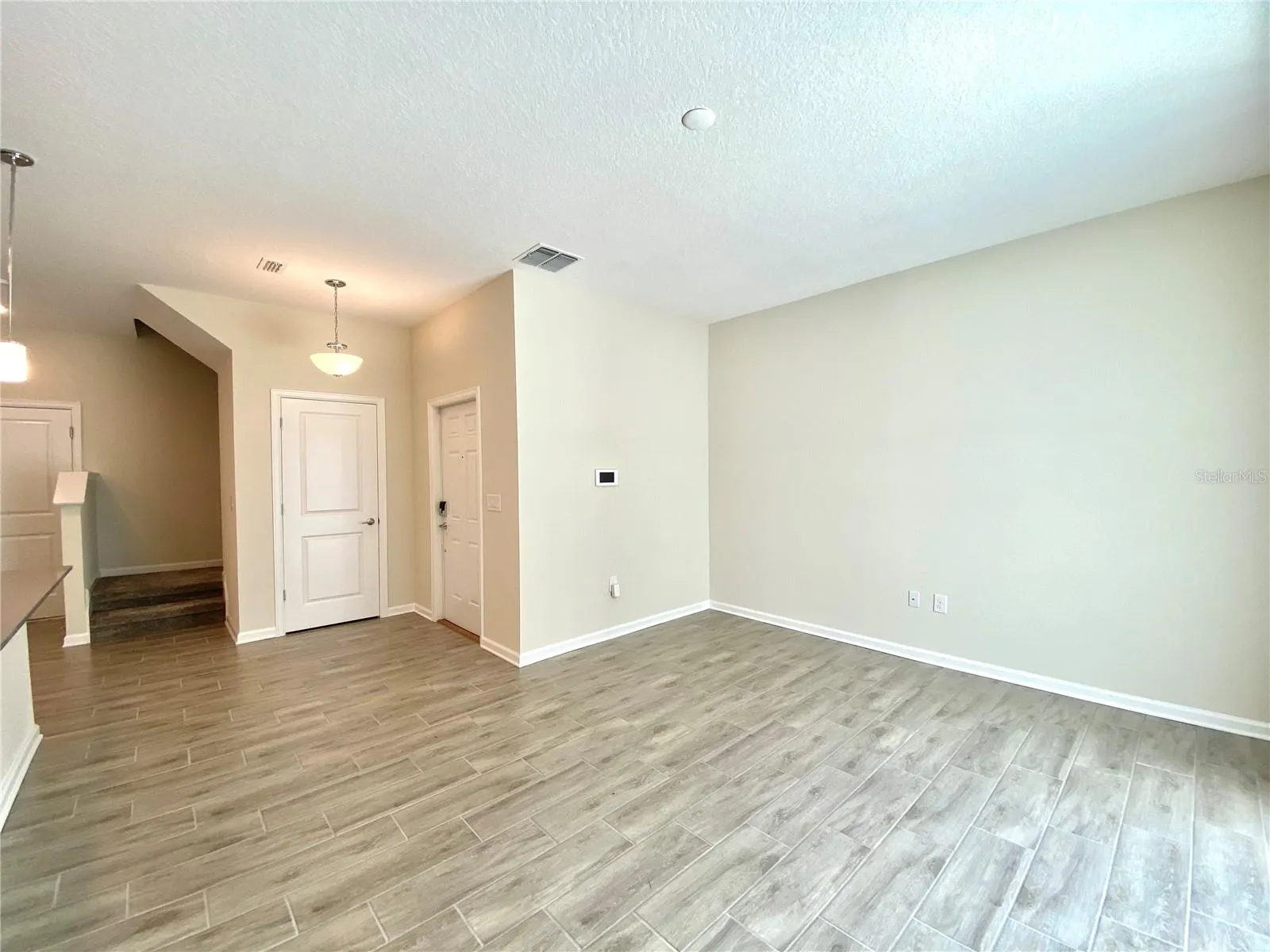 1304 SHINNECOCK HILLS DR
