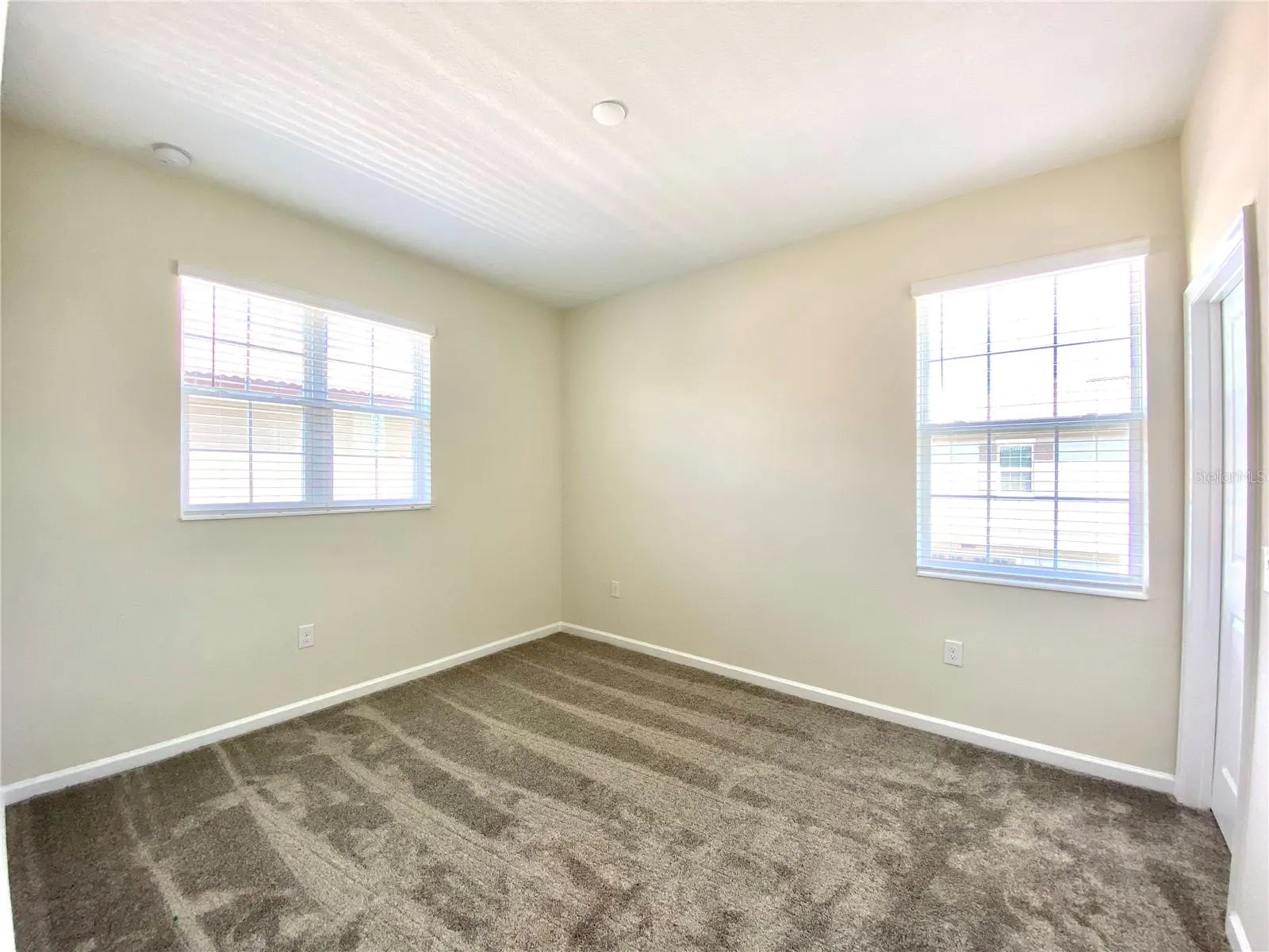 1304 SHINNECOCK HILLS DR