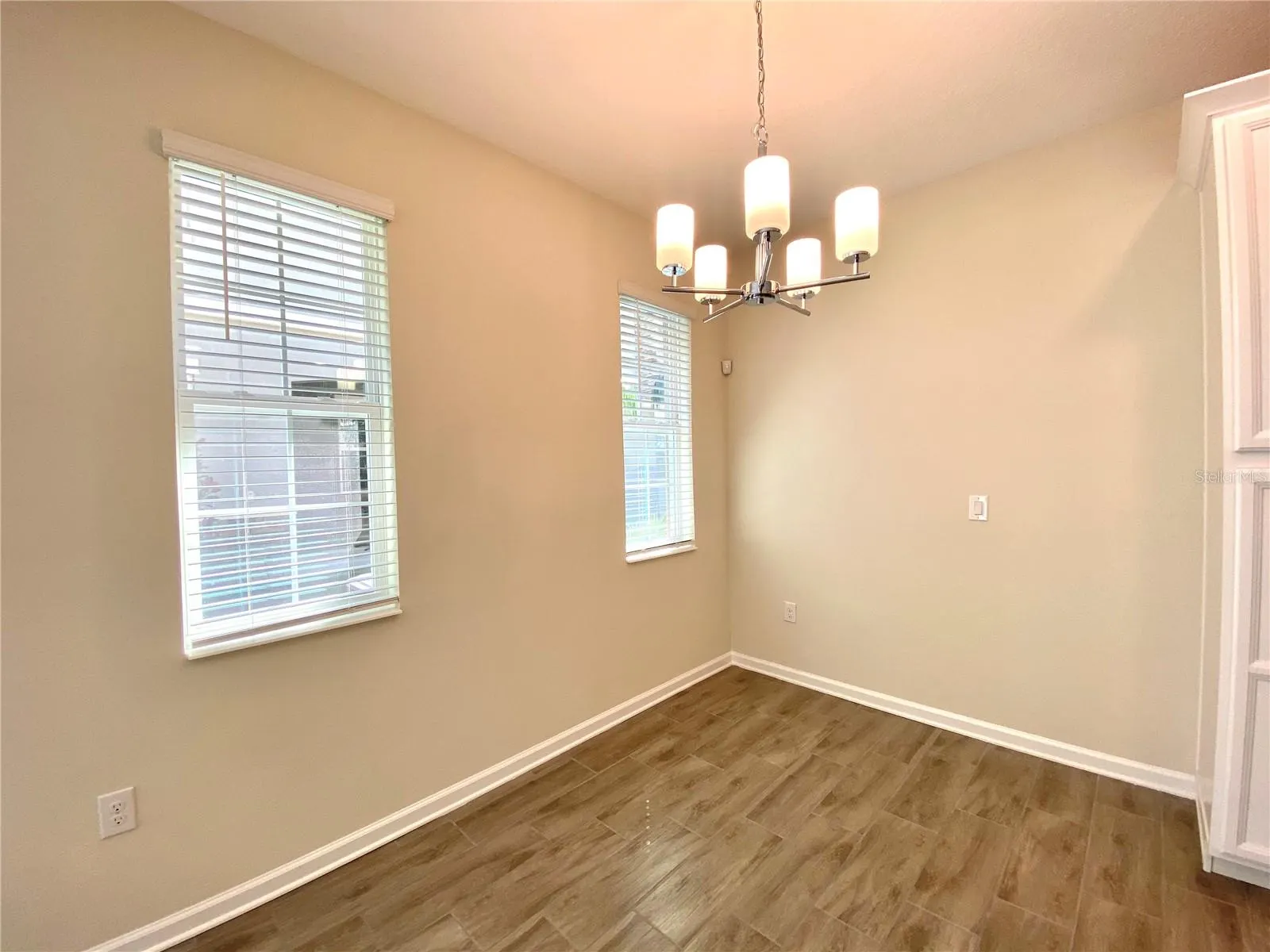 1304 SHINNECOCK HILLS DR