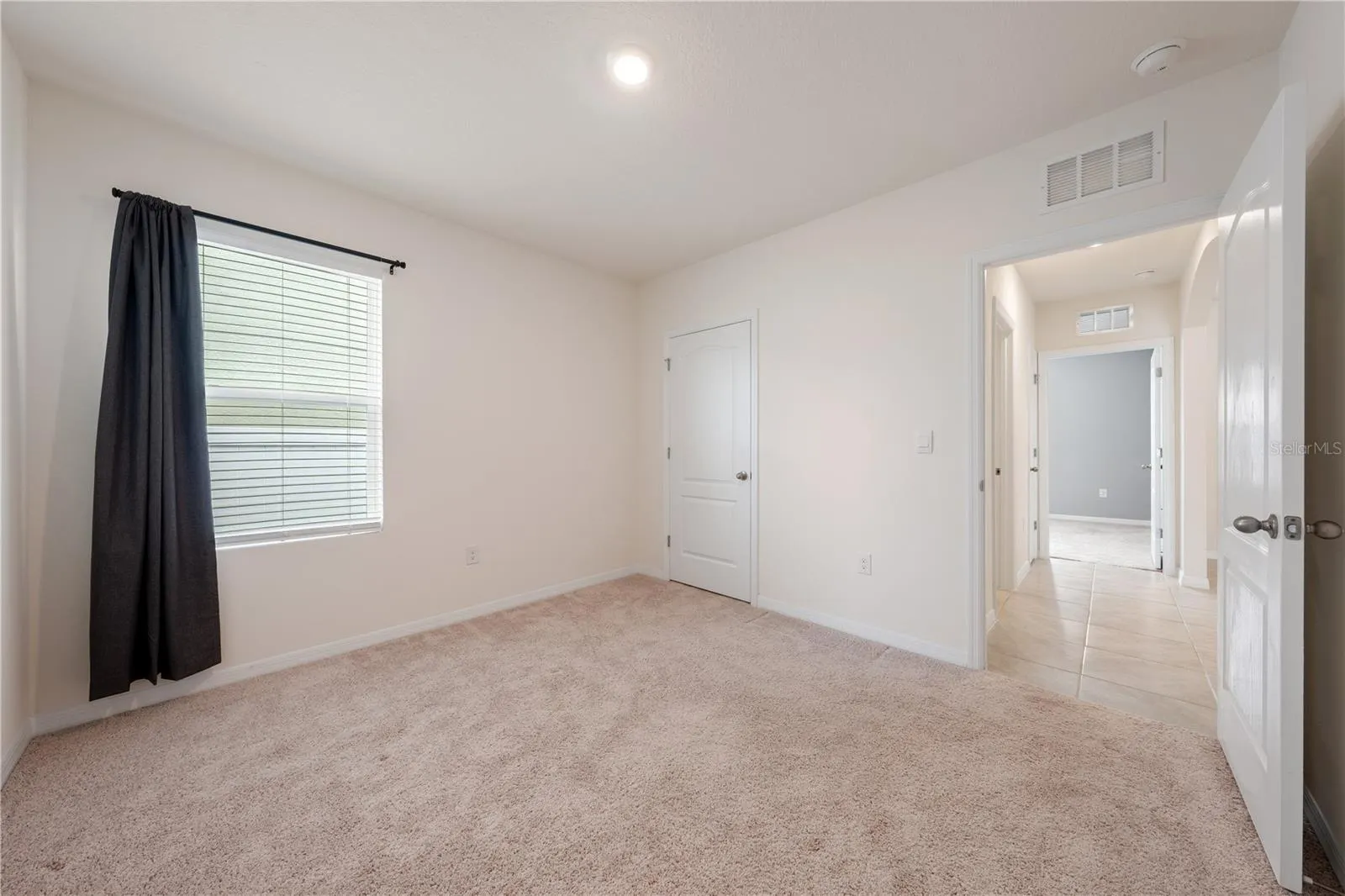 1511 BARBERRY DR