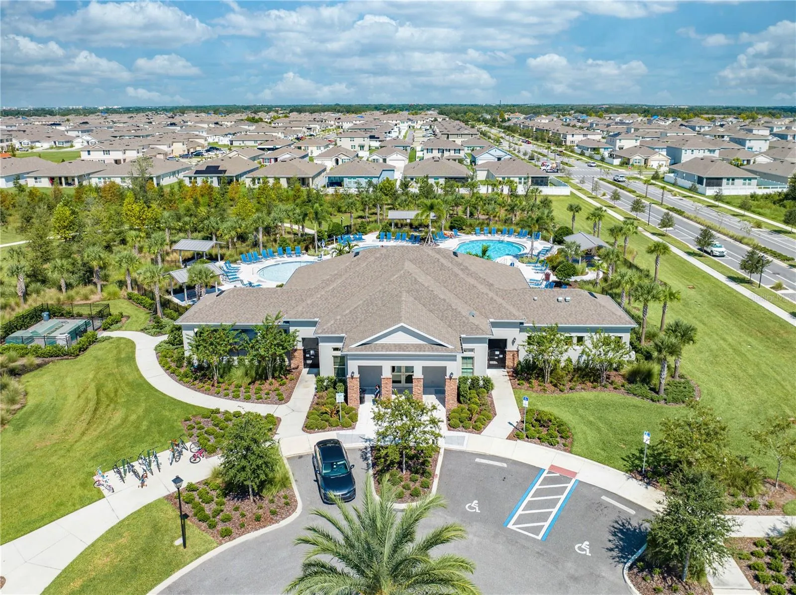 1511 BARBERRY DR