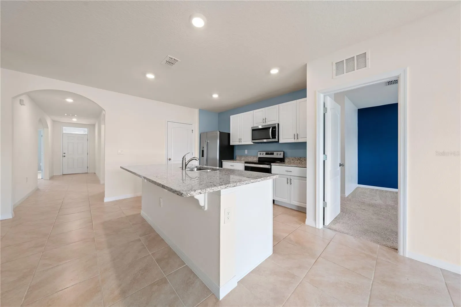 1511 BARBERRY DR