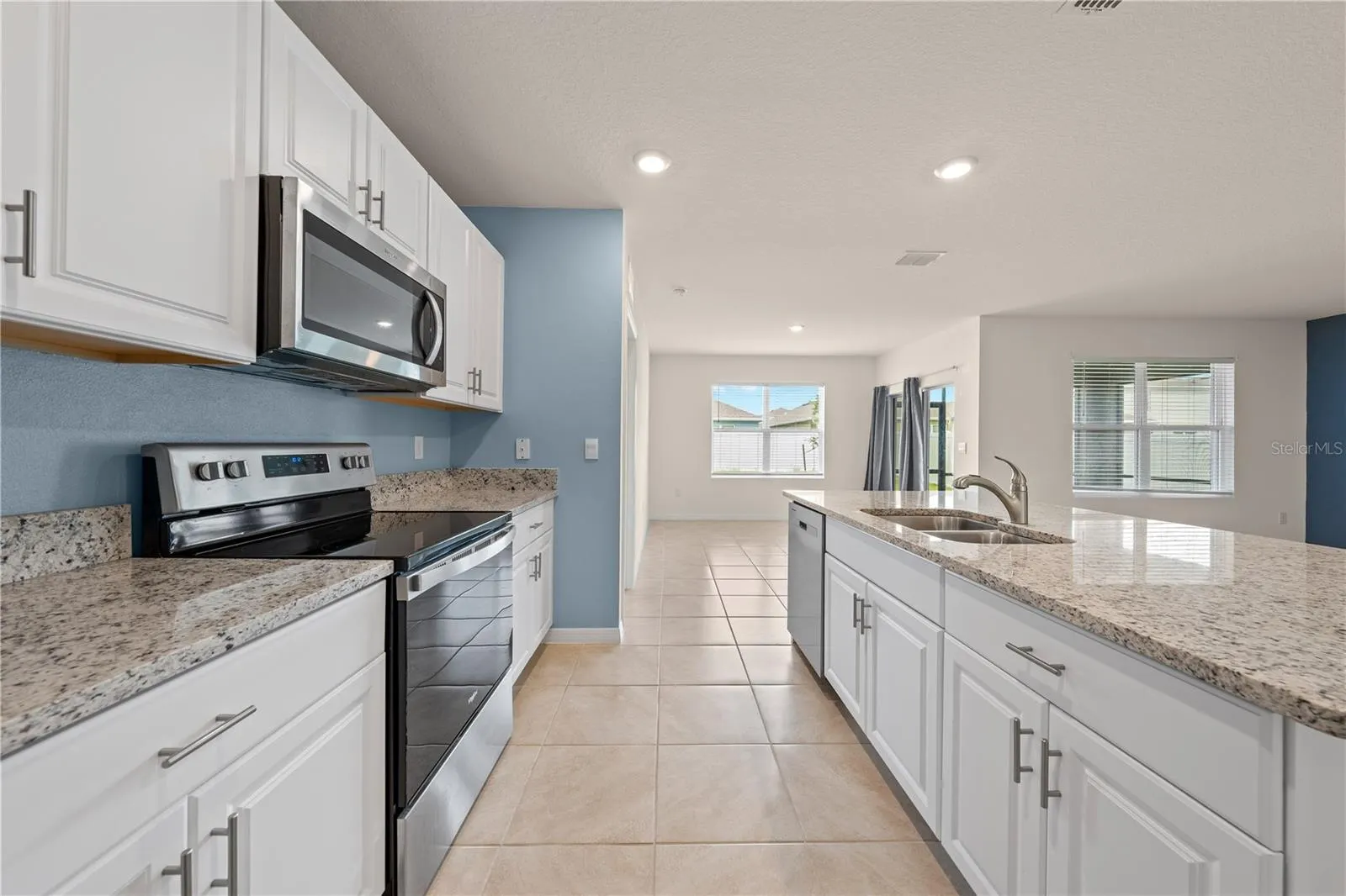 1511 BARBERRY DR