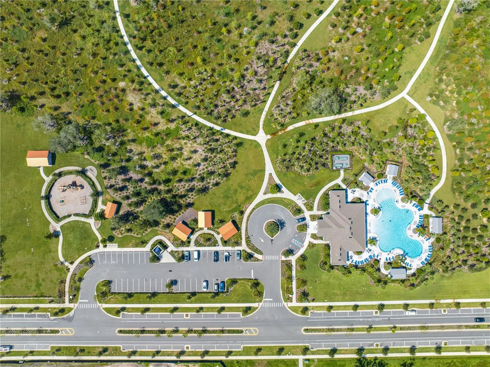 1511 BARBERRY DR