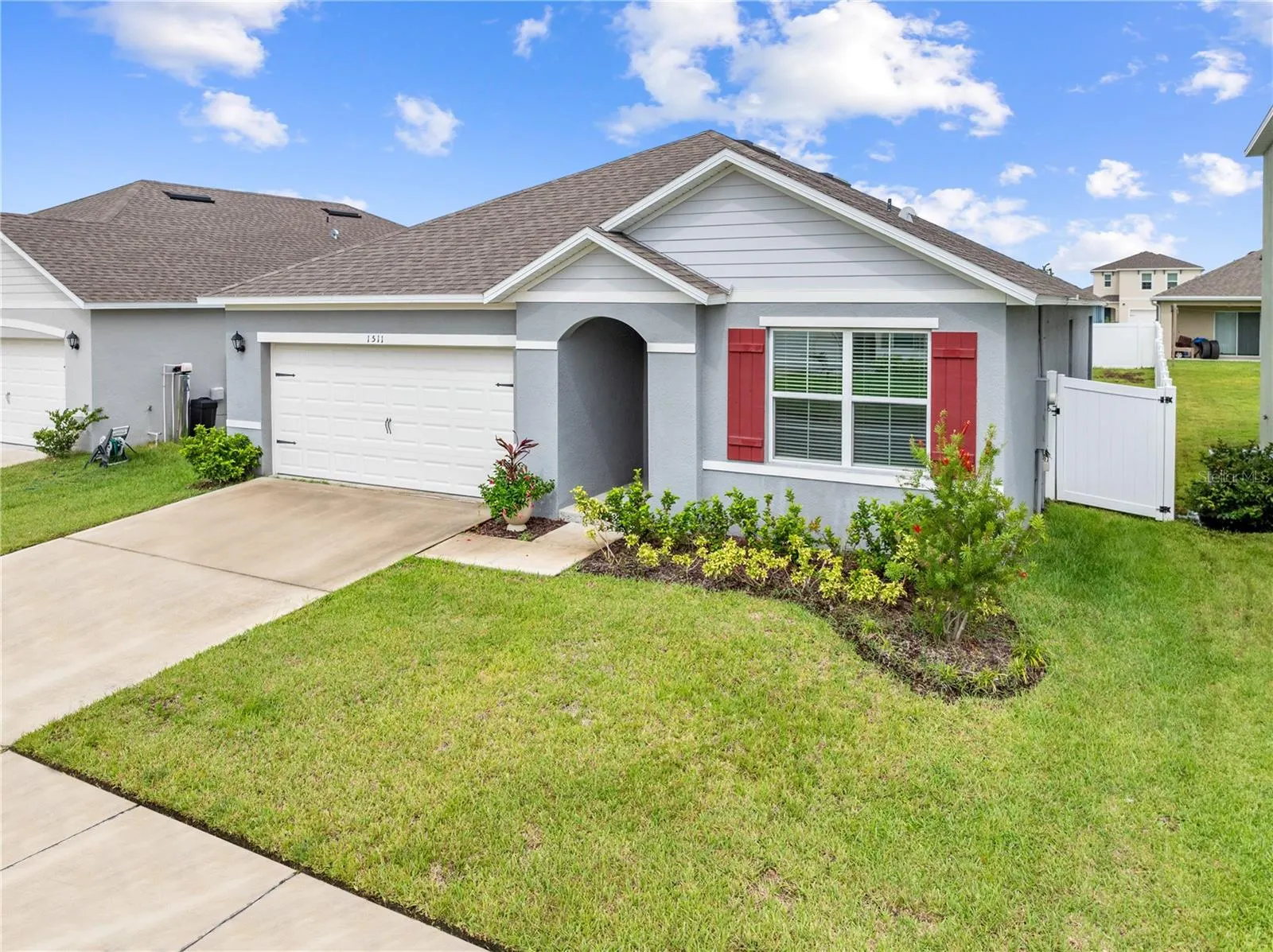 1511 BARBERRY DR