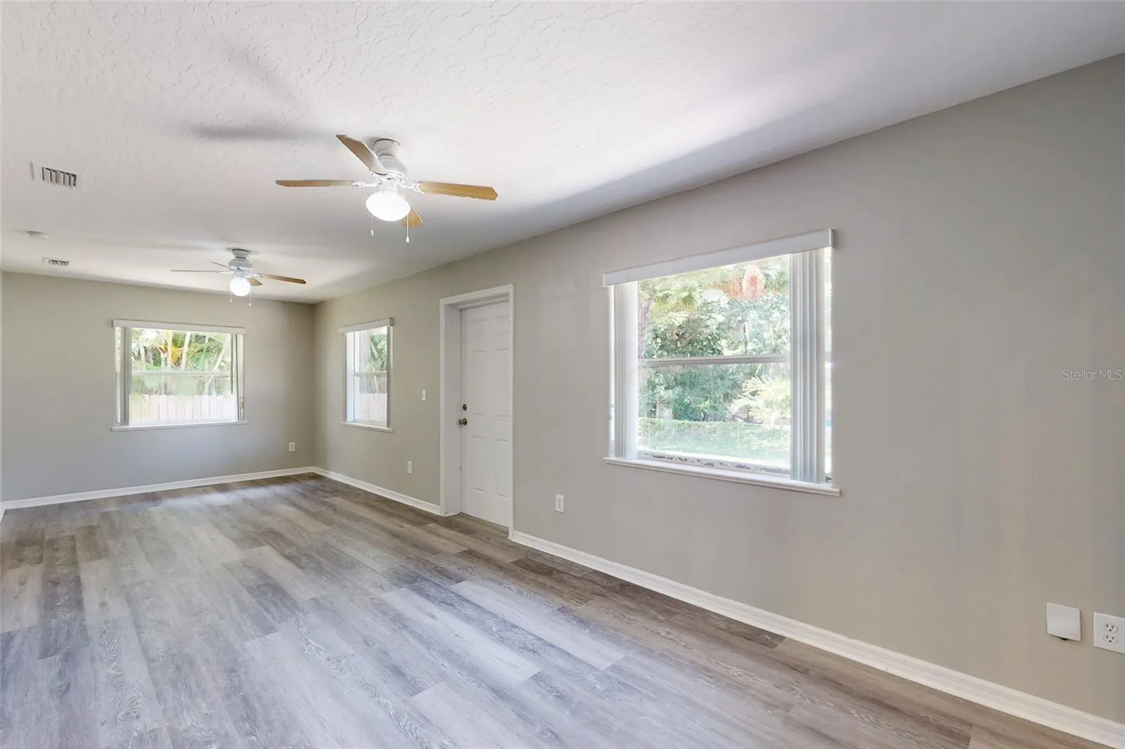 609 BROOKEDGE TER