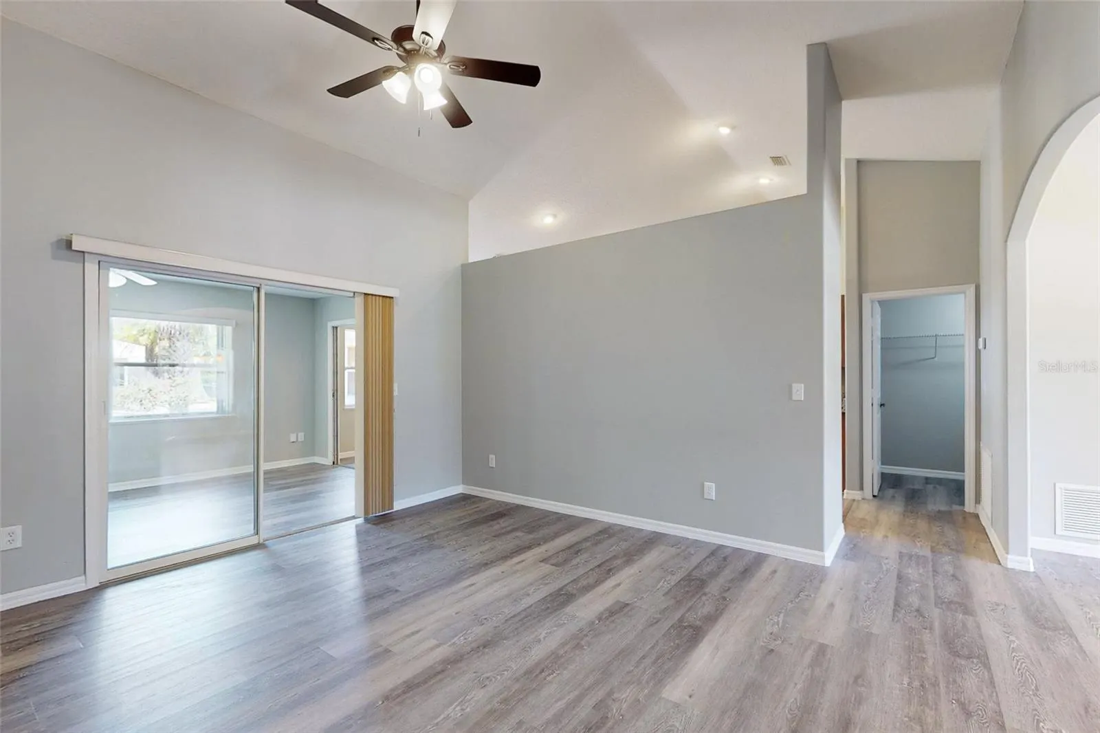 609 BROOKEDGE TER