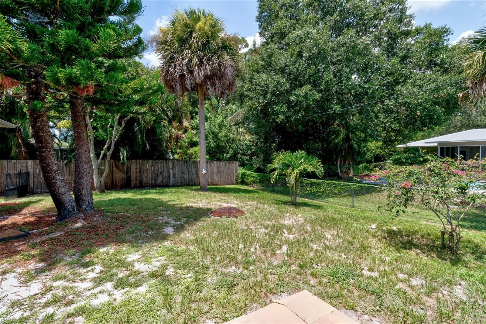 609 BROOKEDGE TER