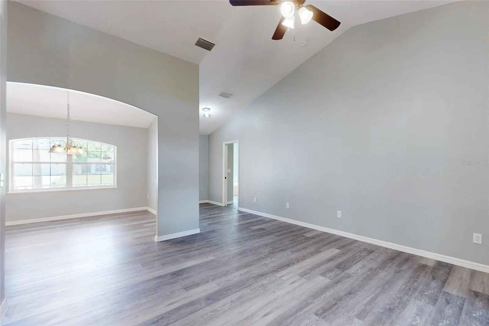 609 BROOKEDGE TER