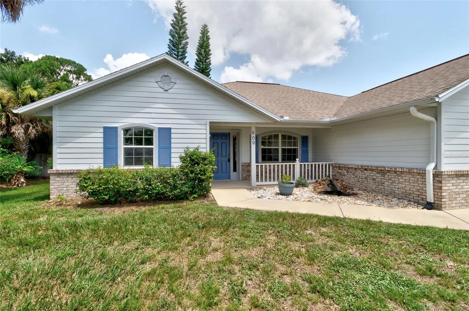 609 BROOKEDGE TER