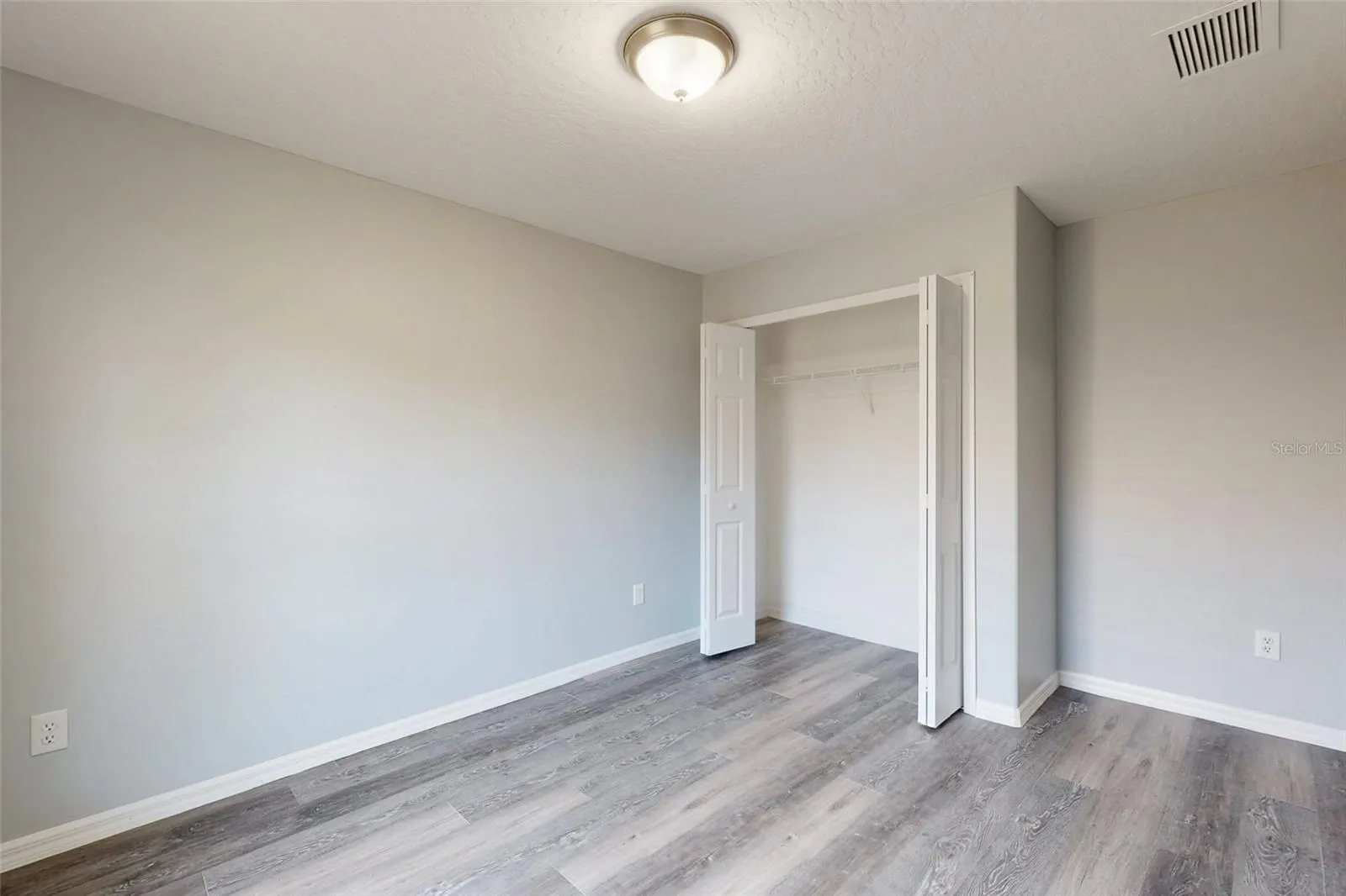 609 BROOKEDGE TER