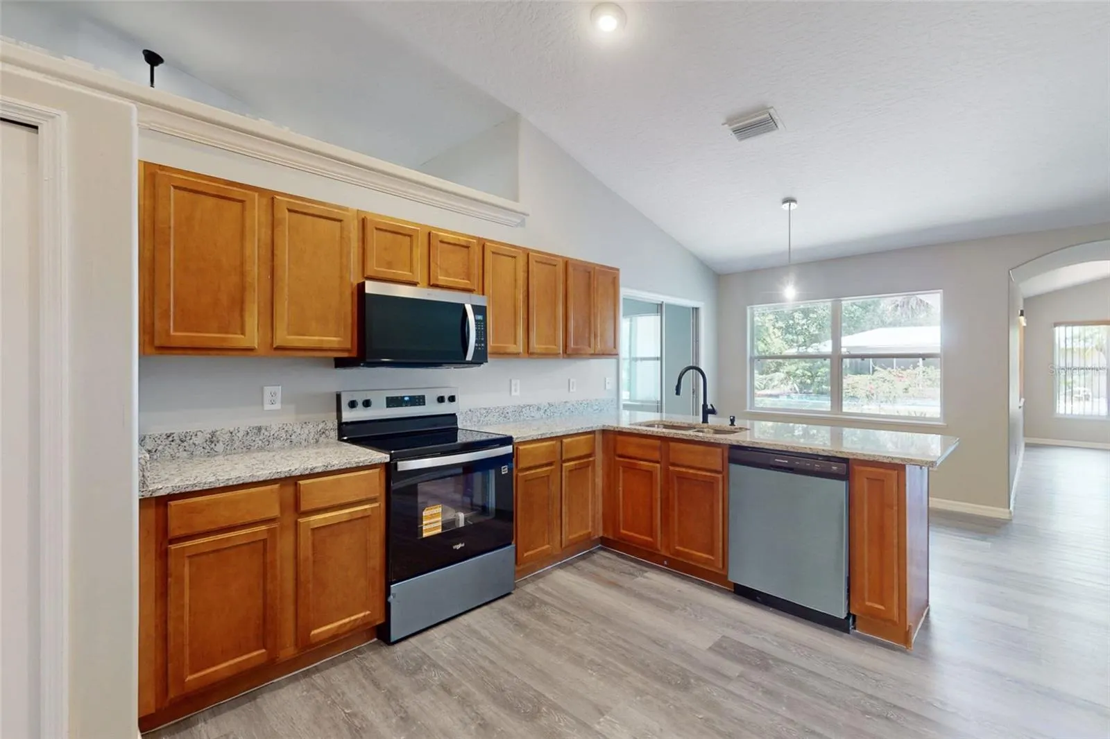 609 BROOKEDGE TER