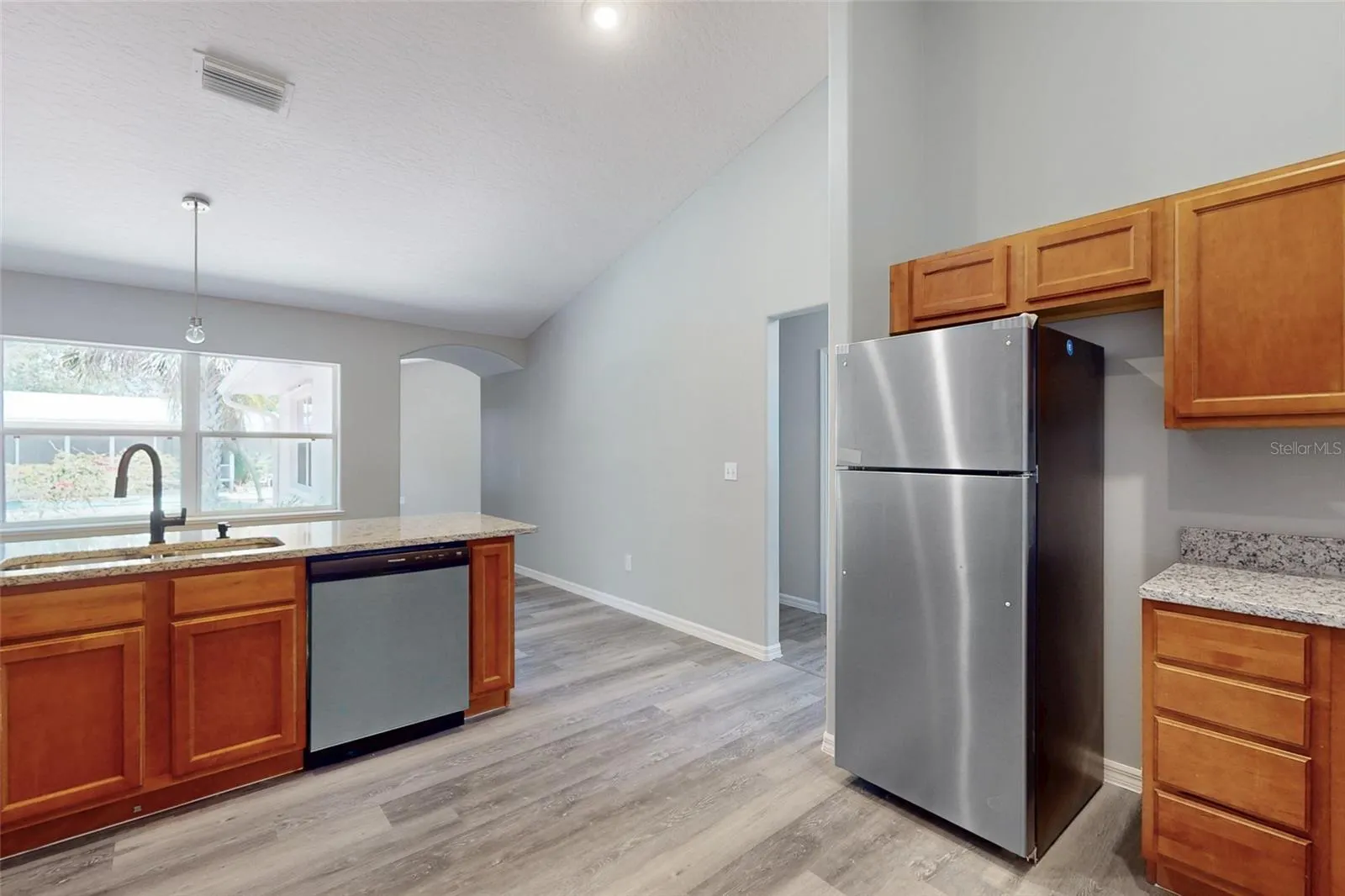 609 BROOKEDGE TER