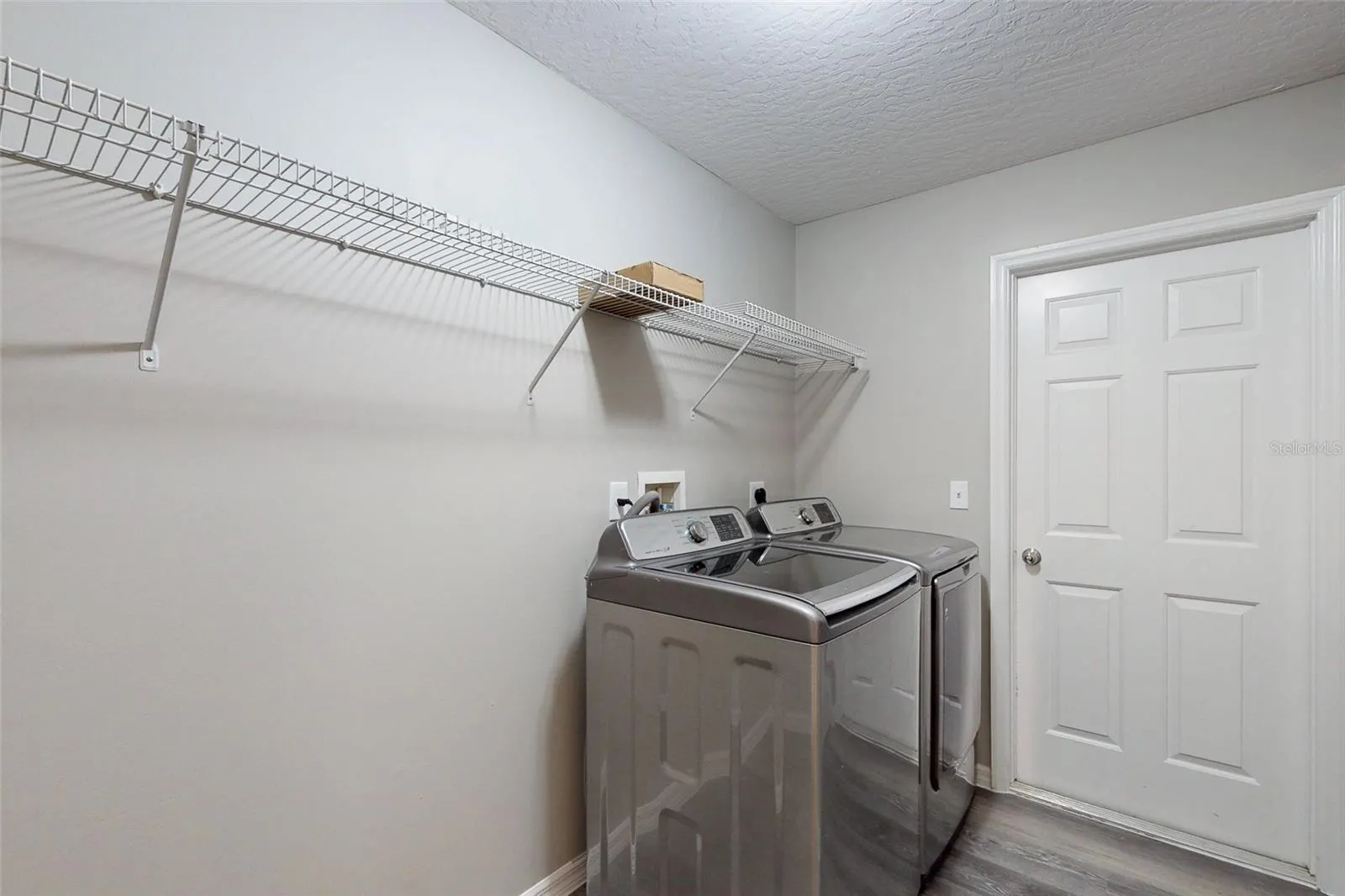 609 BROOKEDGE TER