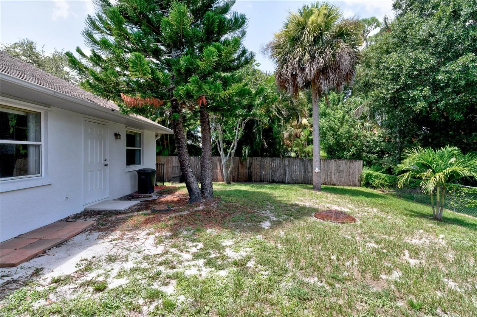 609 BROOKEDGE TER