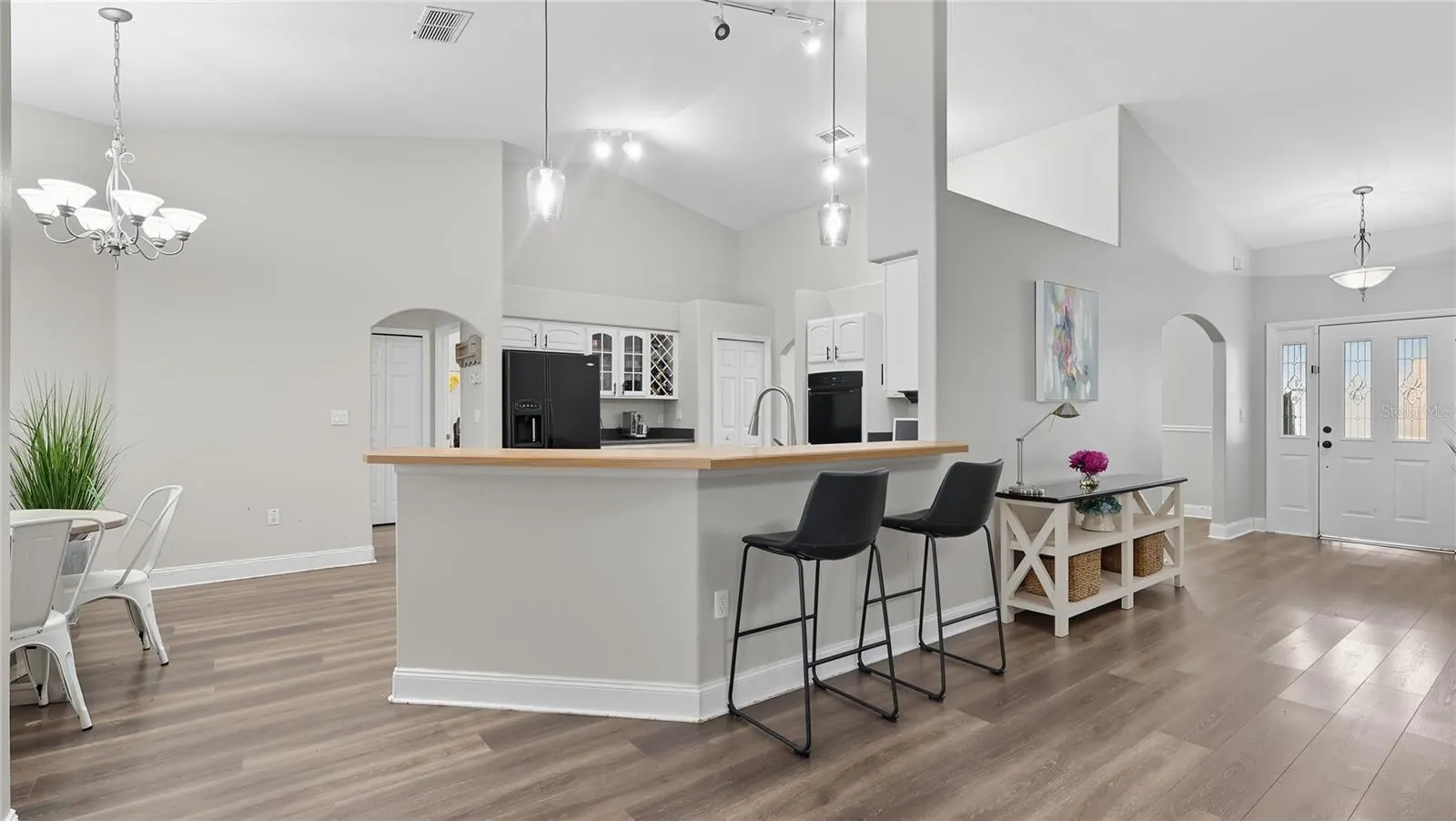 4909 RAYLENE WAY