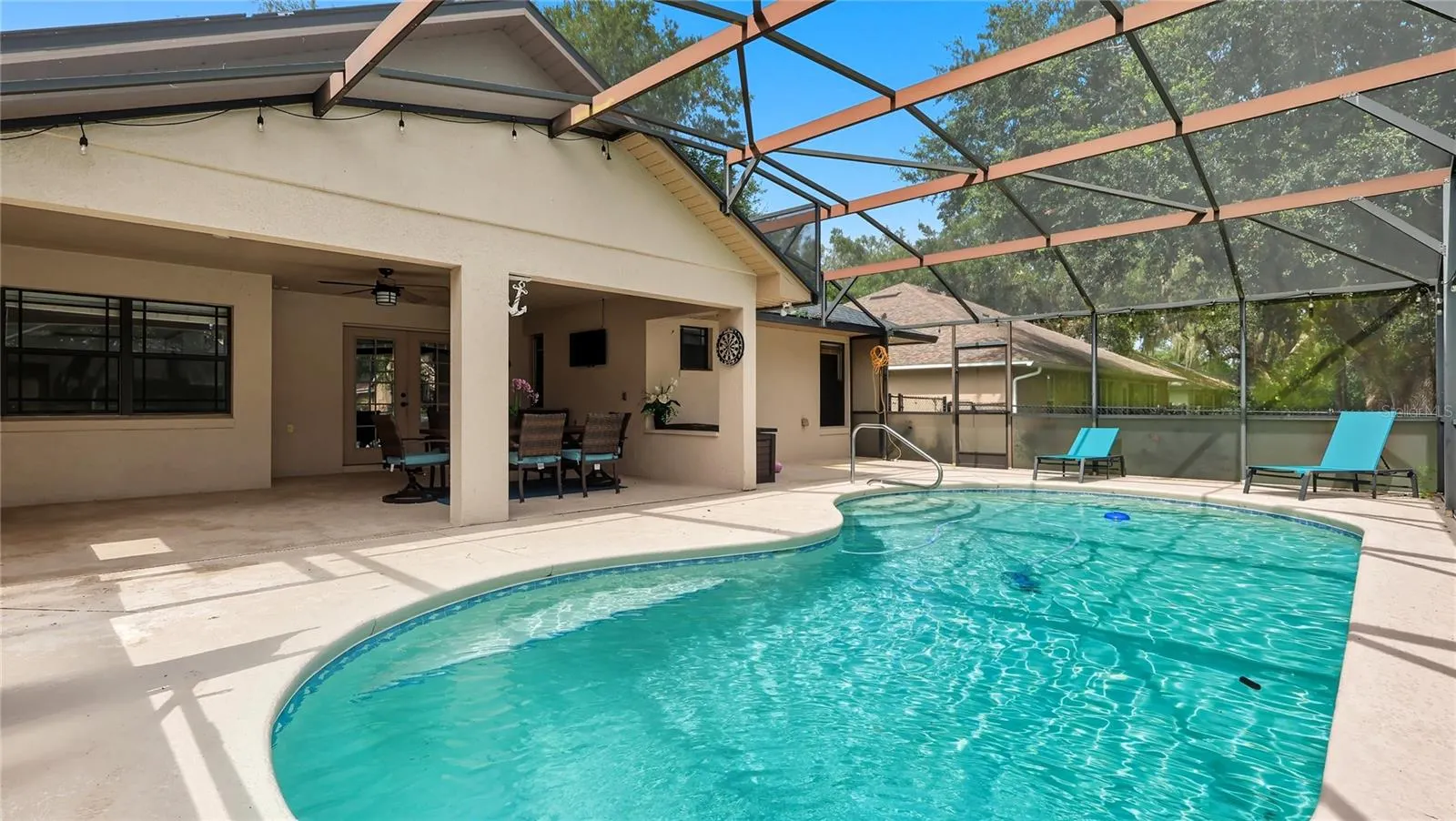 4909 RAYLENE WAY