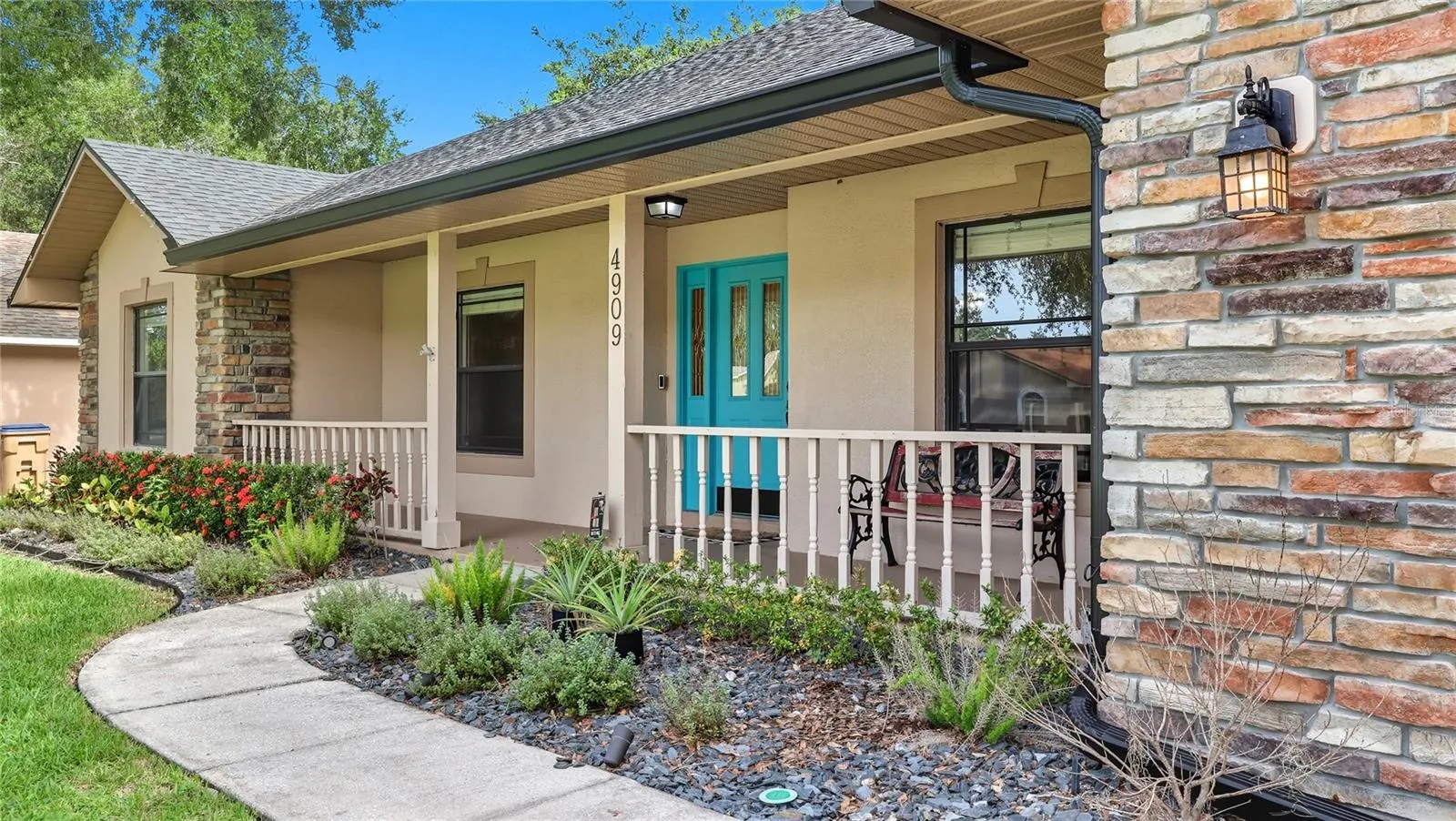 4909 RAYLENE WAY