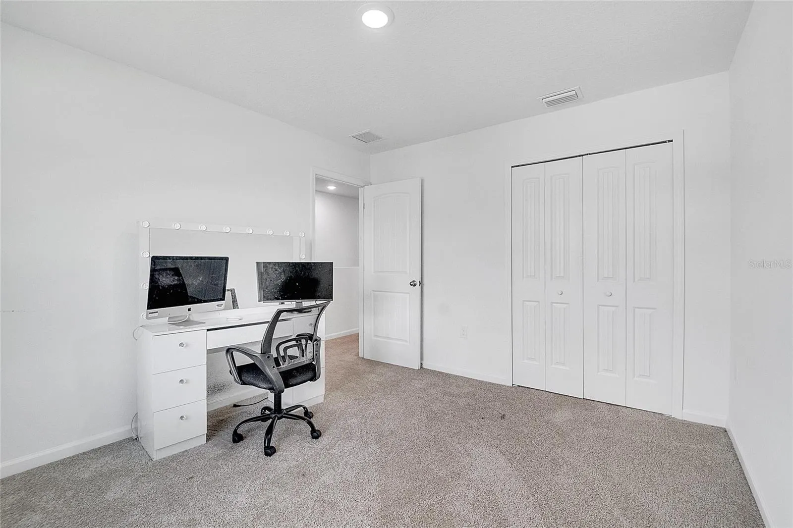 651 PARAKEET CT
