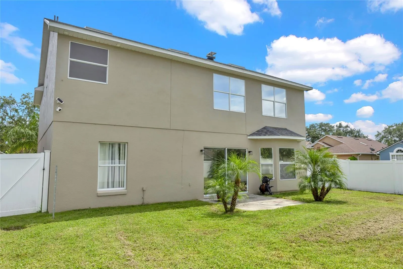 100 THORNBURY LN