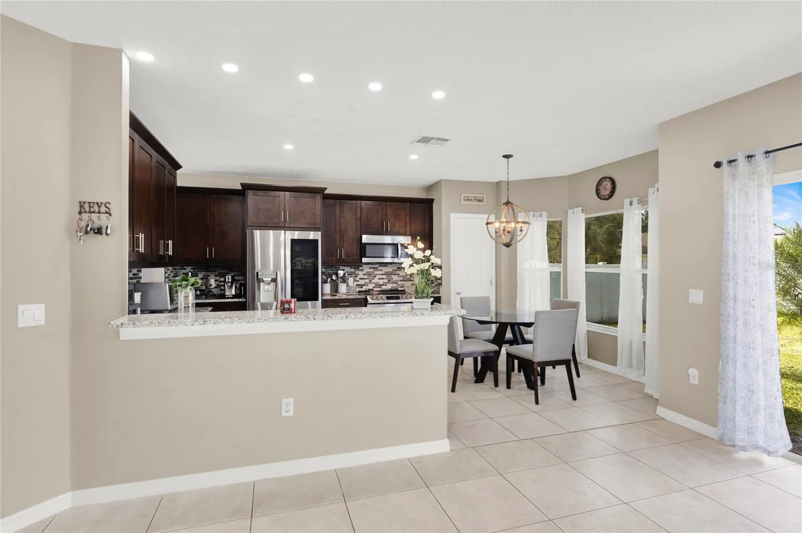 100 THORNBURY LN