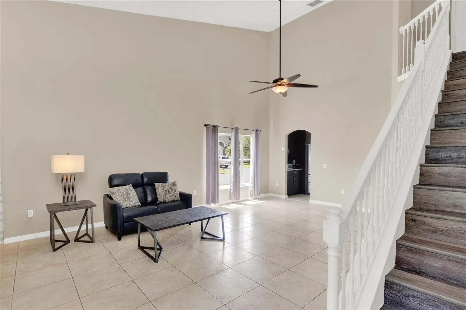 100 THORNBURY LN
