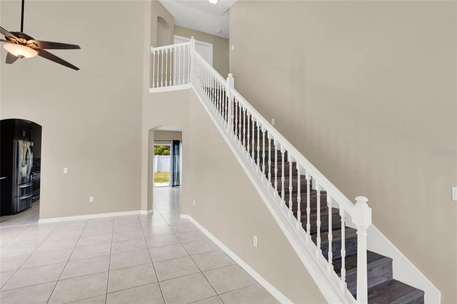 100 THORNBURY LN
