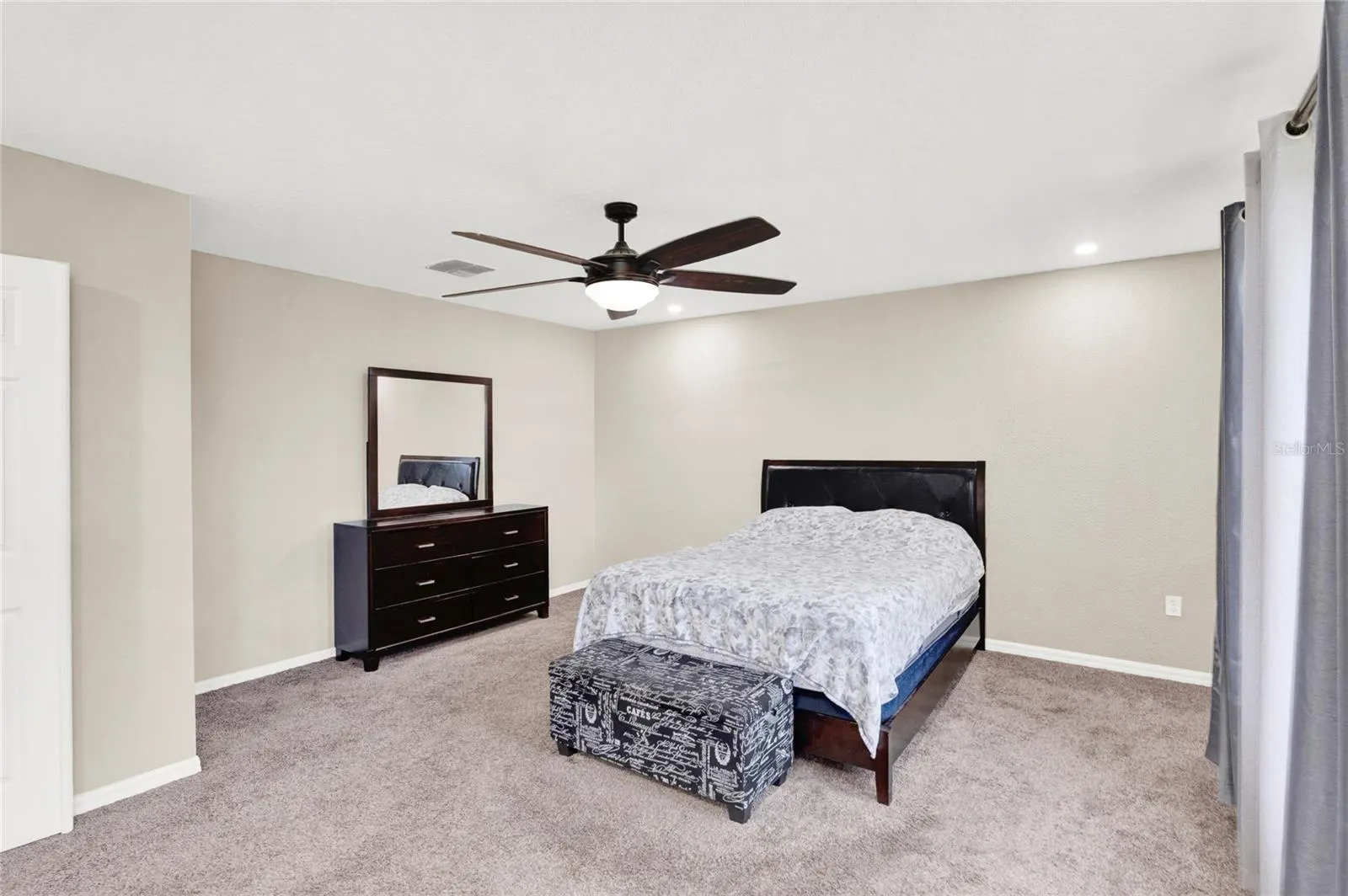 100 THORNBURY LN