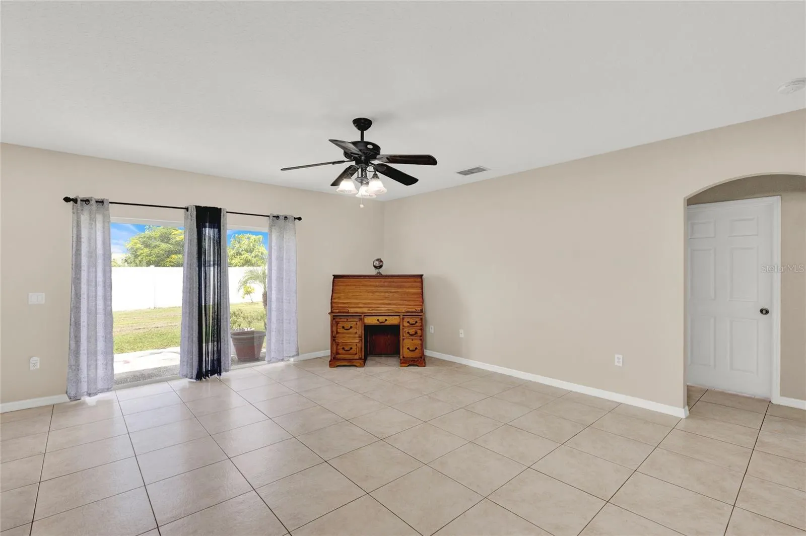 100 THORNBURY LN