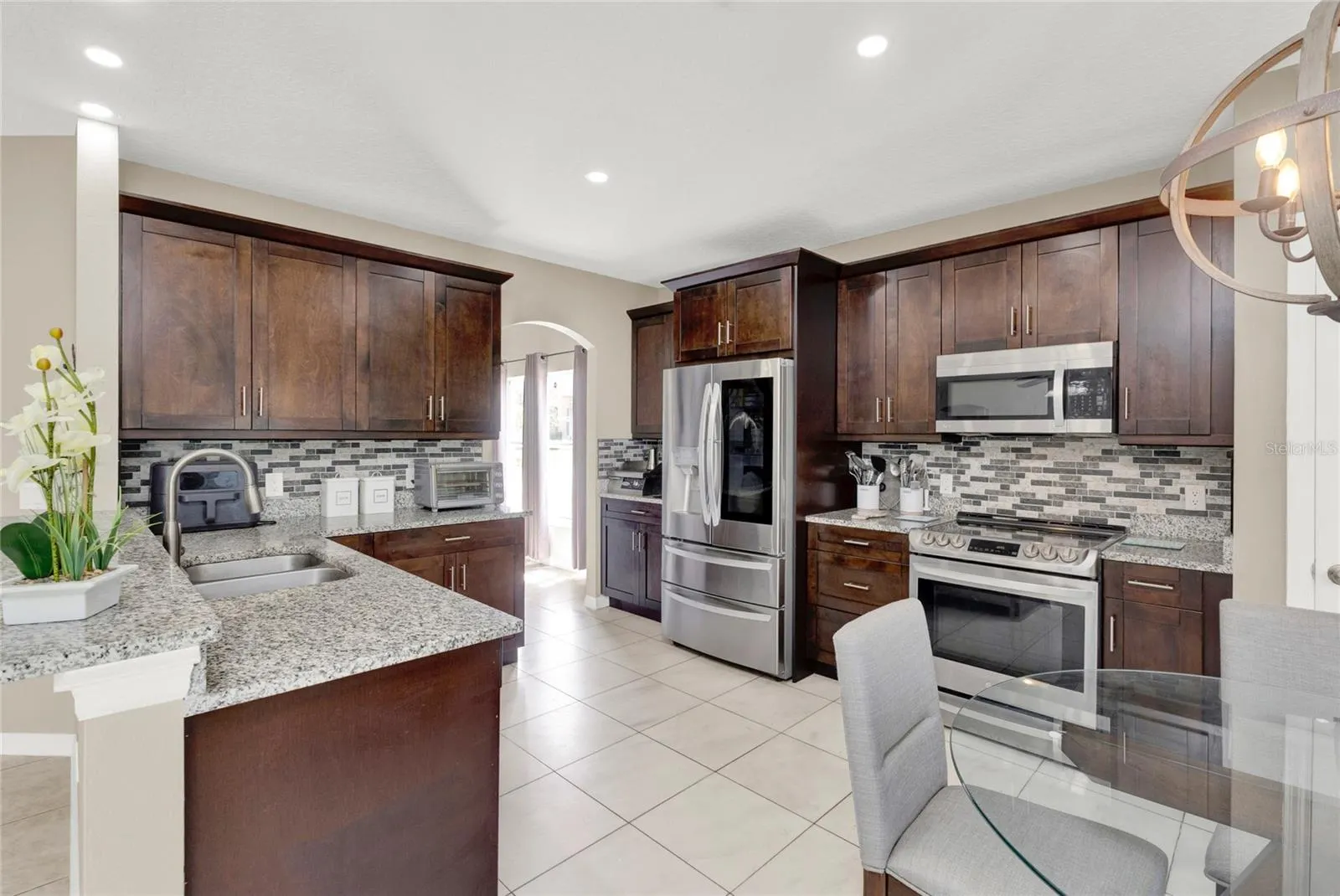 100 THORNBURY LN