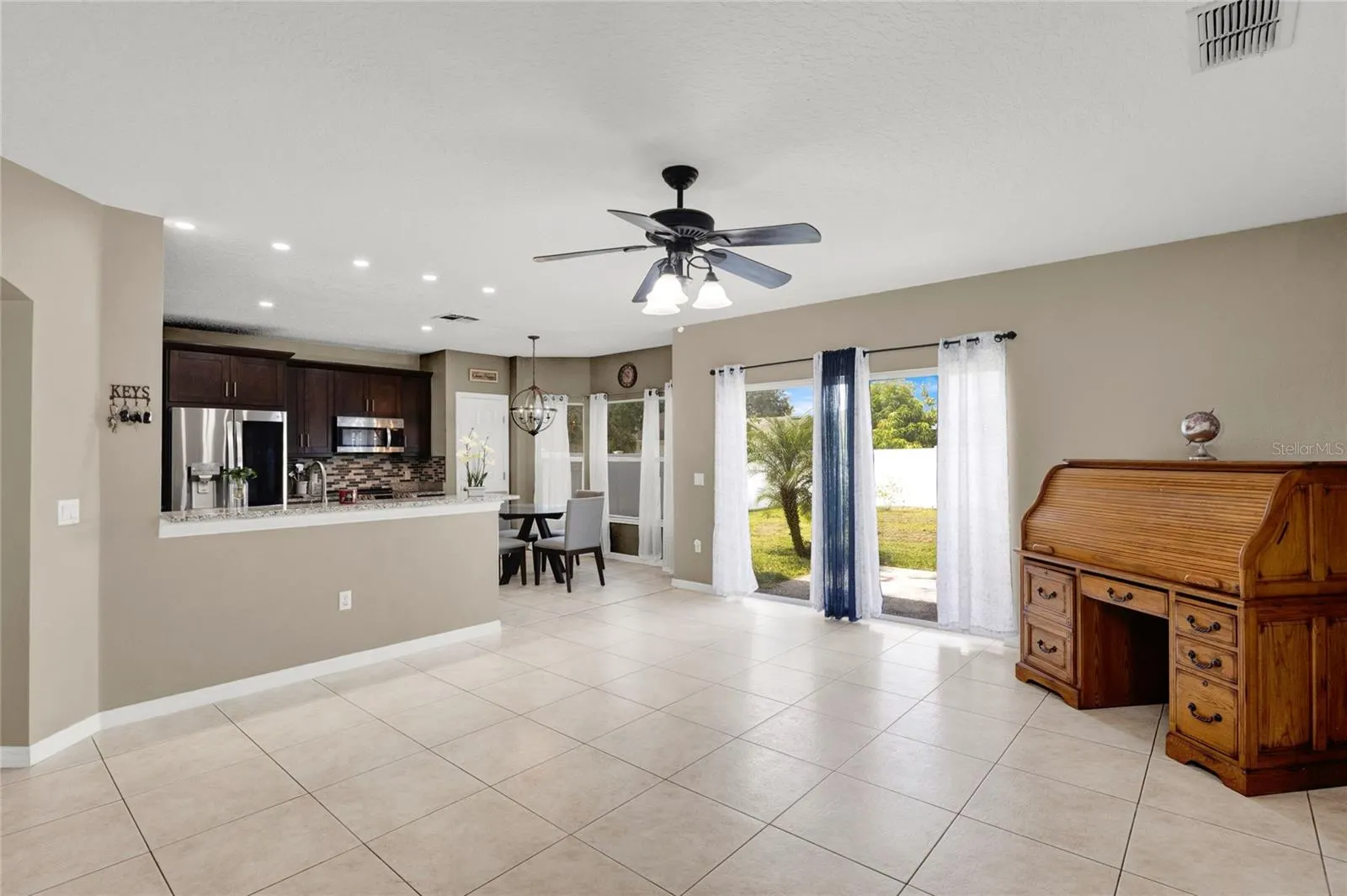 100 THORNBURY LN