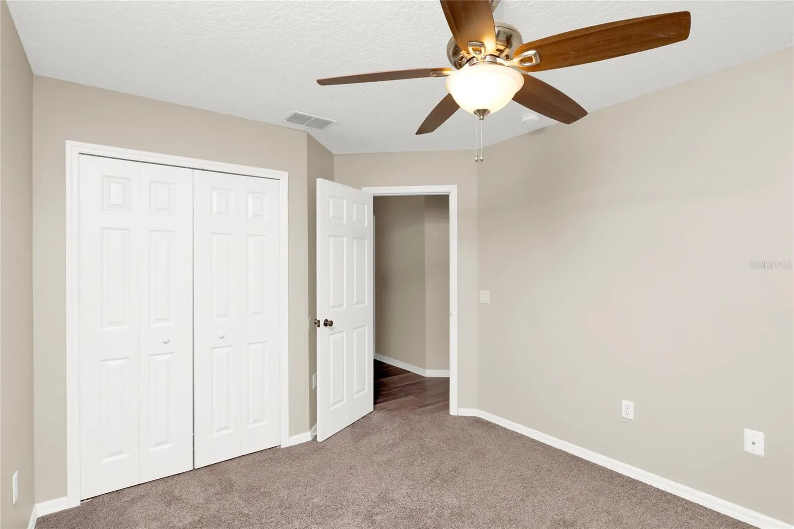 100 THORNBURY LN