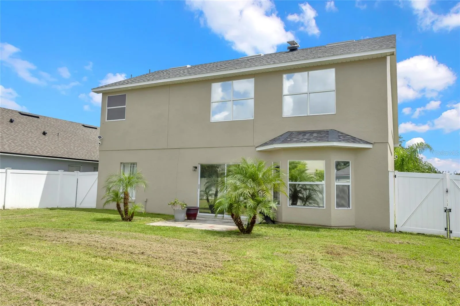 100 THORNBURY LN