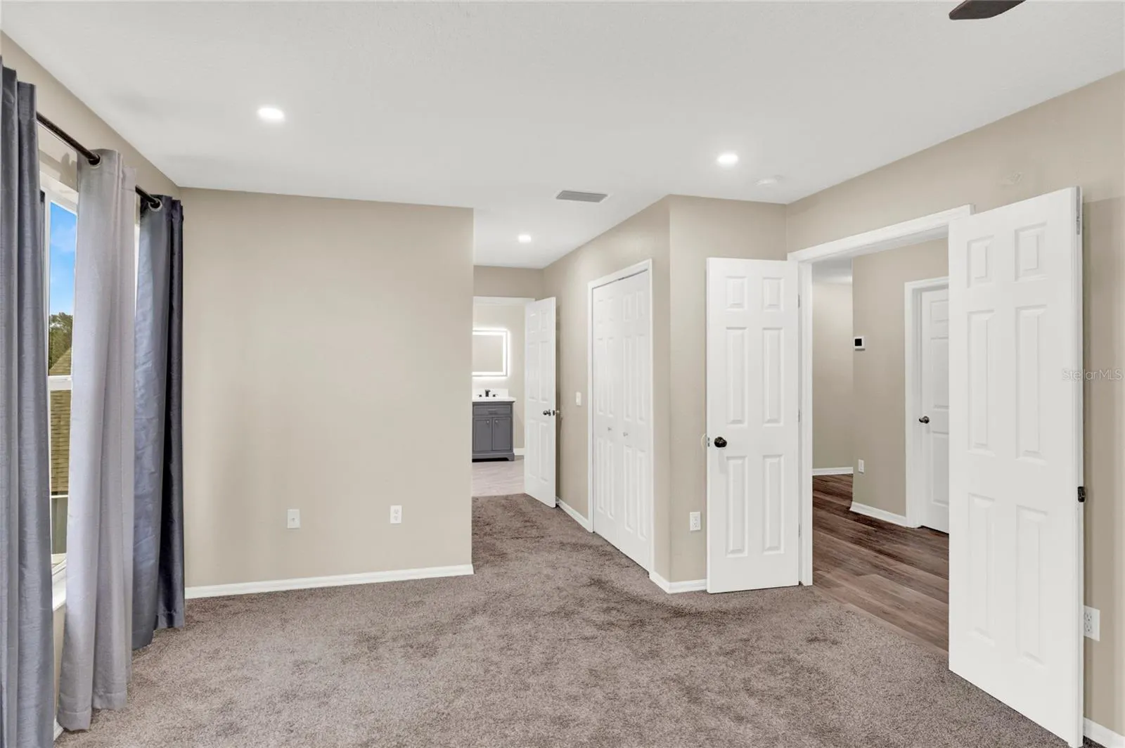 100 THORNBURY LN