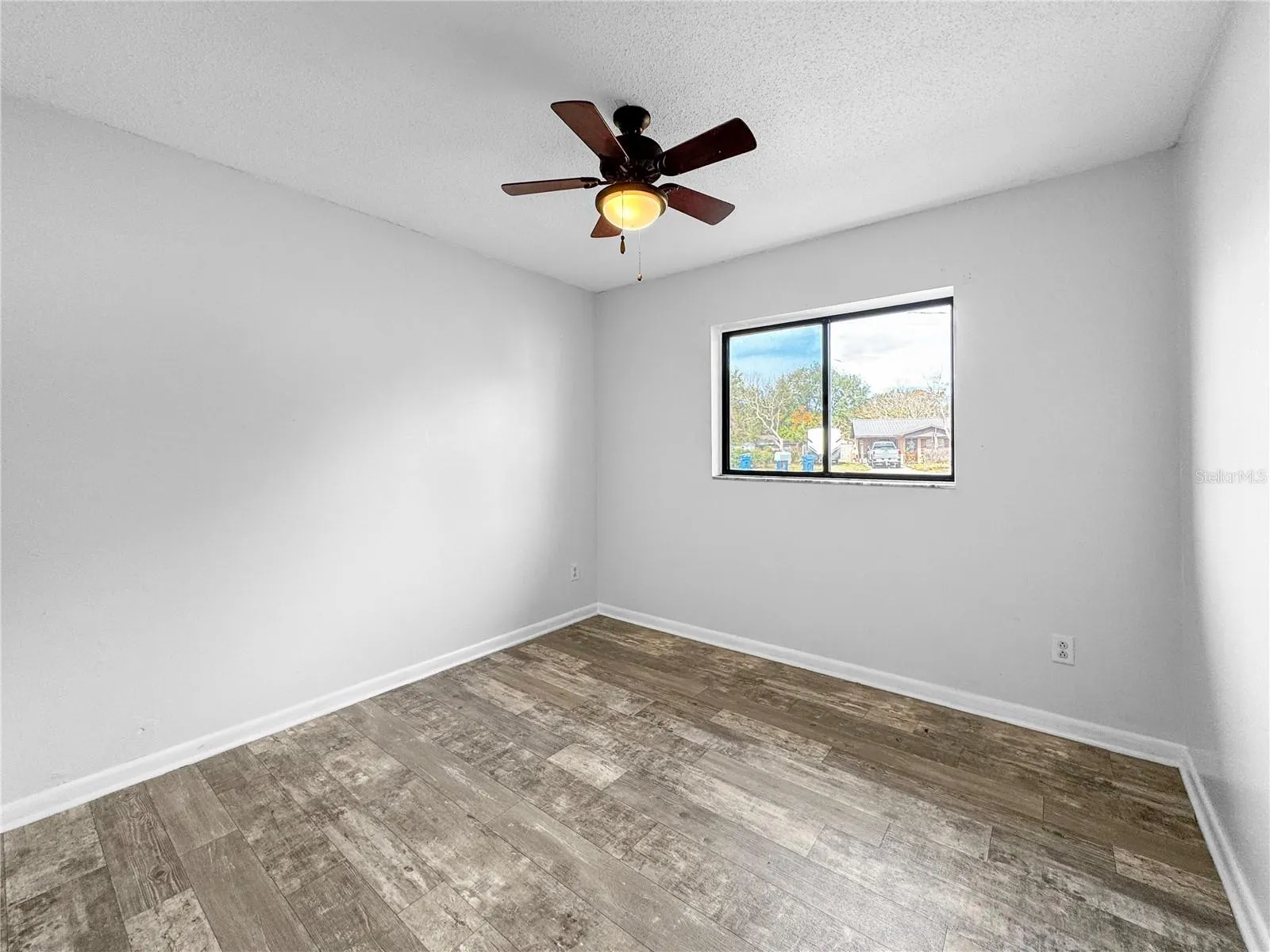 517 3RD CT SW