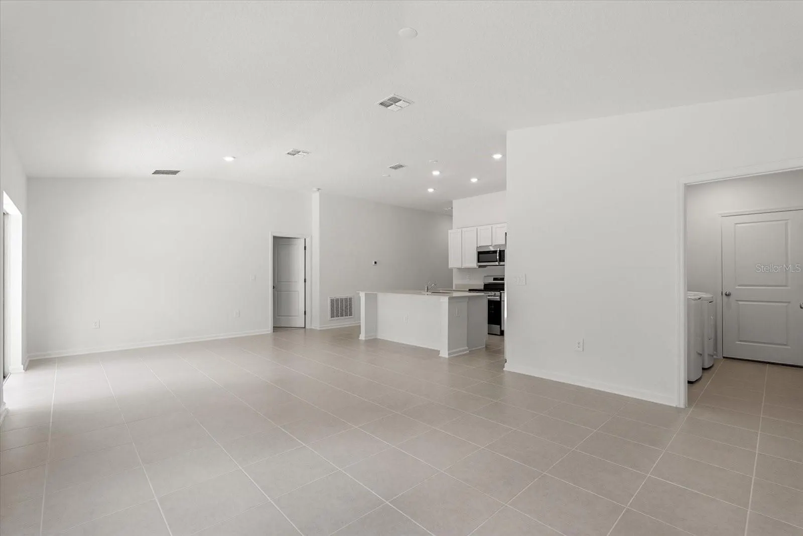 1377 LOXLEY TRL